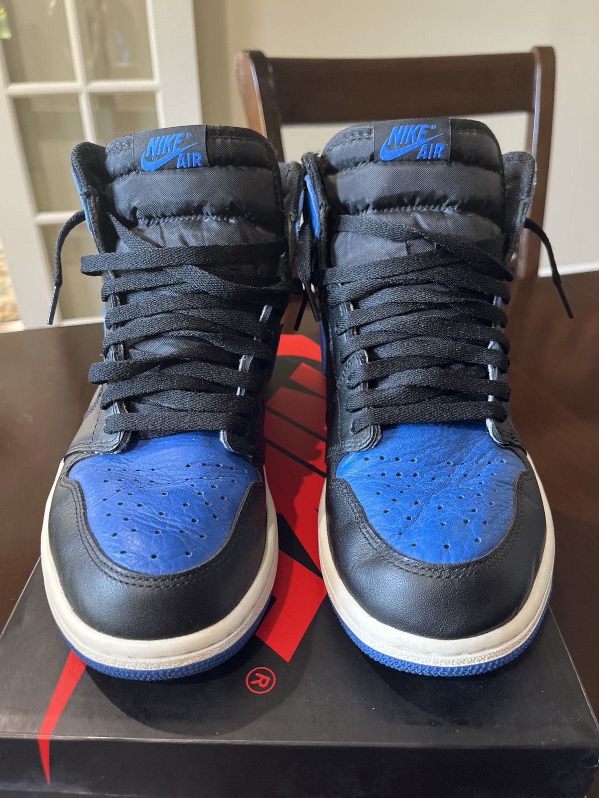 Jordan Brand × Nike Nike Air Jordan Retro 1 High OG Royal 2017 Size US 9.5 / EU 42-43 - 3 Thumbnail