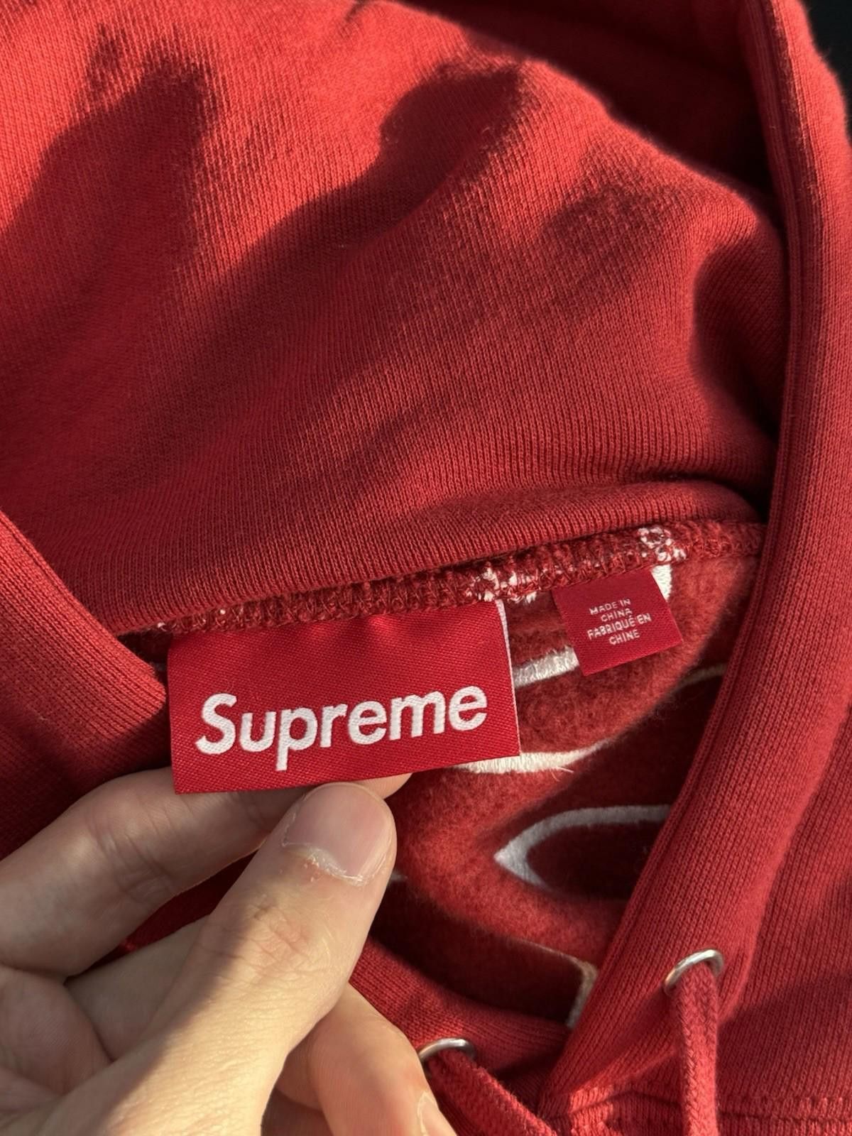 Supreme Size L - Supreme Red Appliqué Hooded Sweatshirt (FW25) Size US L / EU 52-54 / 3 - 7 Thumbnail