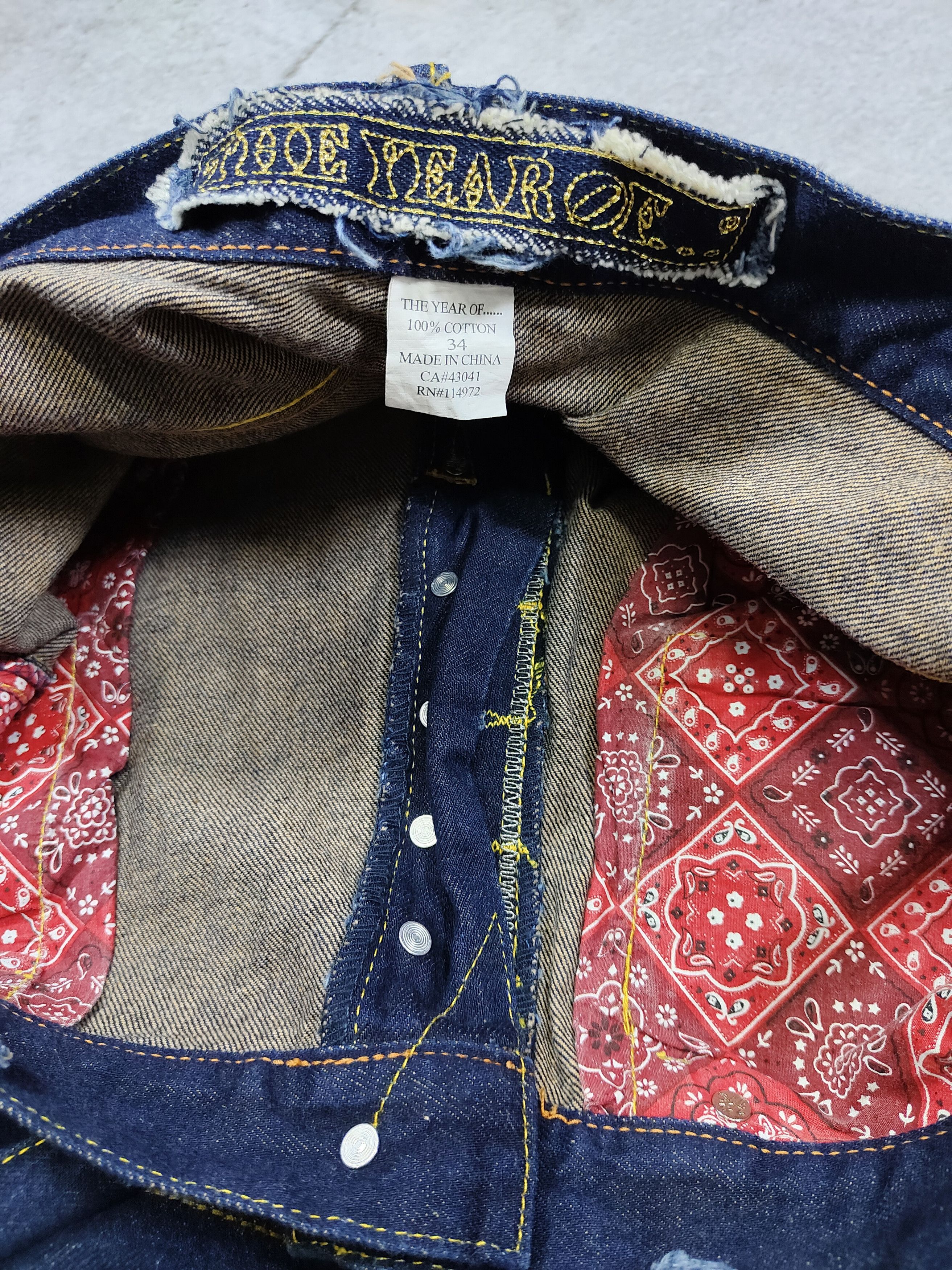 Japanese Brand The Year Of- Gothic Scroll Ornamental Artwork Selvedge Jeans Size US 36 / EU 52 - 10 Thumbnail