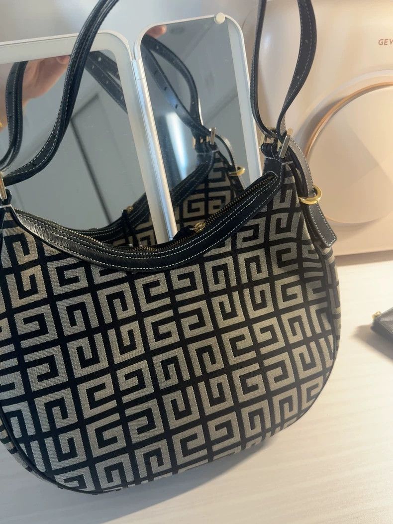 Givenchy Givenchy Hobo, single-shoulder underarm bag Size ONE SIZE - 2 Thumbnail