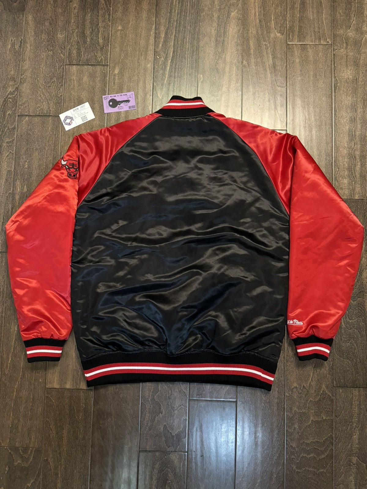 Mitchell & Ness Chicago Bulls 1996 NBA Finals "Hardwood Classics" Jacket Size US XL / EU 56 / 4 - 4 Thumbnail
