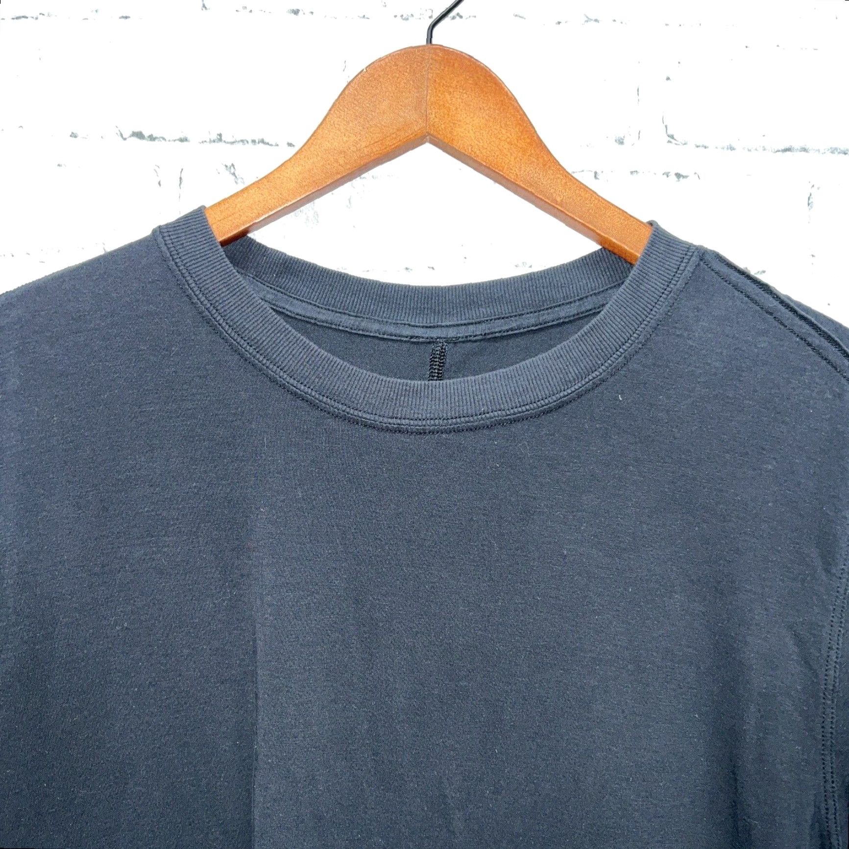 Lululemon VINTAGE Lululemon Men's Athletic T-Shirt Size M Black Sportswear Mens Size US M / EU 48-50 / 2 - 2 Thumbnail