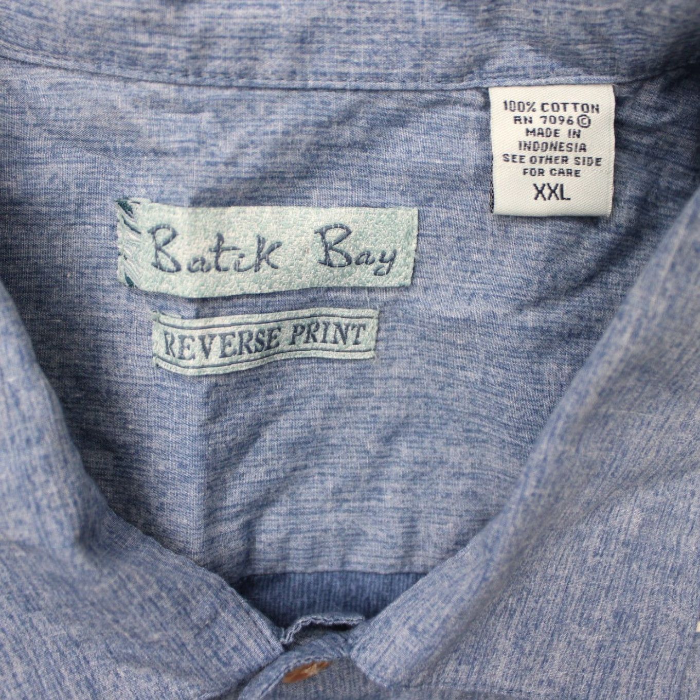 Vintage Batik Bay Shirt Mens 2XL Blue Floral Reverse Print 100% Cotton Short Sleeve Button-Up Size US XXL / EU 58 / 5 - 7 Thumbnail
