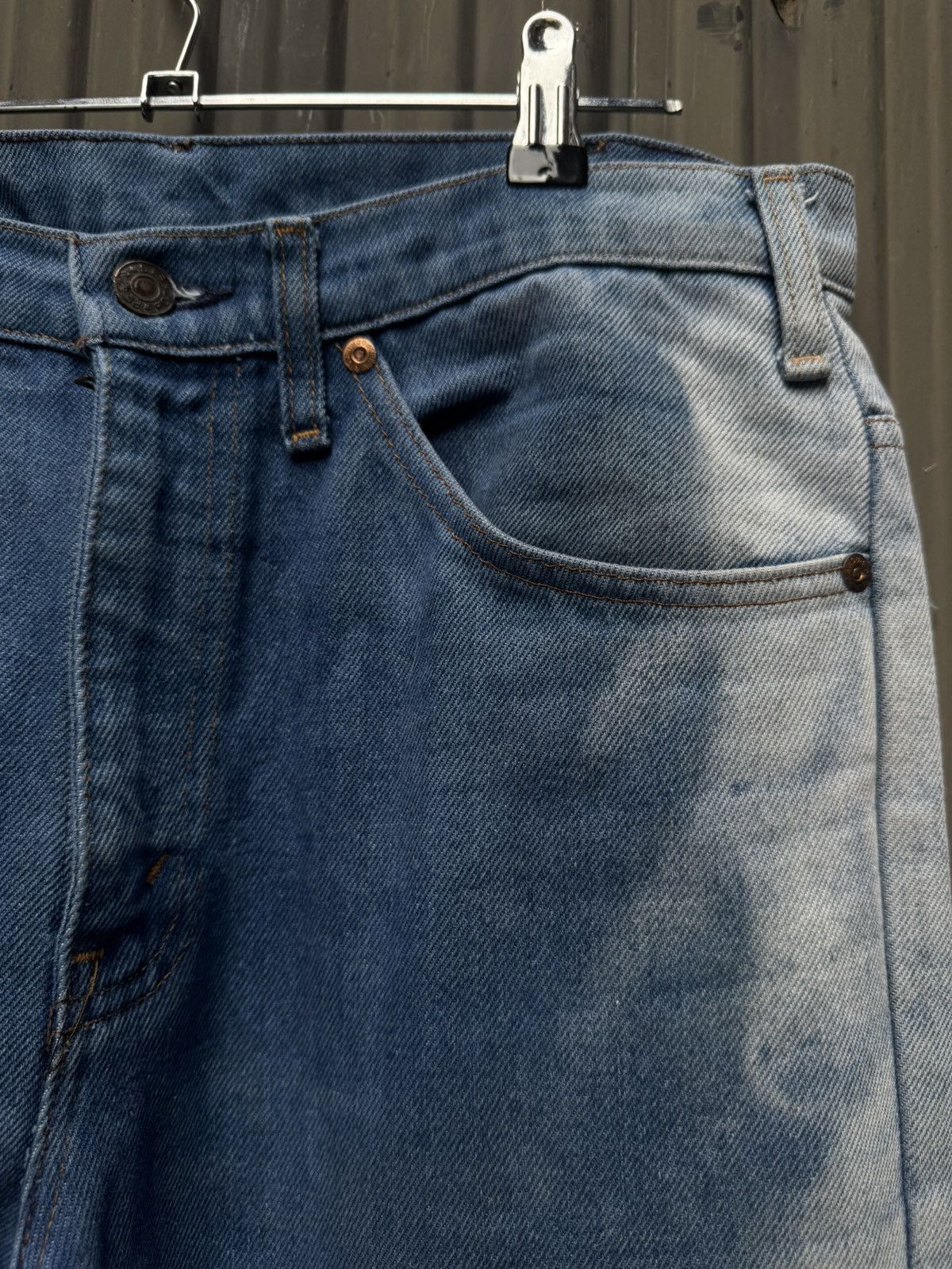 Vintage Vintage 32 Bootcut Jeans w/ Abstract Sunfaded Wash Size US 32 / EU 48 - 7 Thumbnail