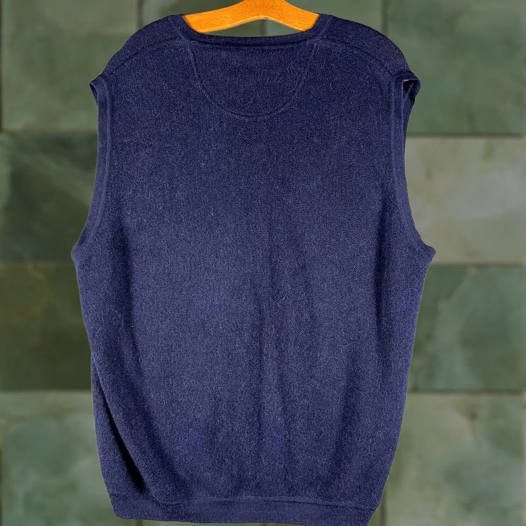Vintage VINTAGE Johnnie Walker Sweater Vest Mens Large Blue Alpaca Tercel V Neck Blue Size US L / EU 52-54 / 3 - 1 Thumbnail