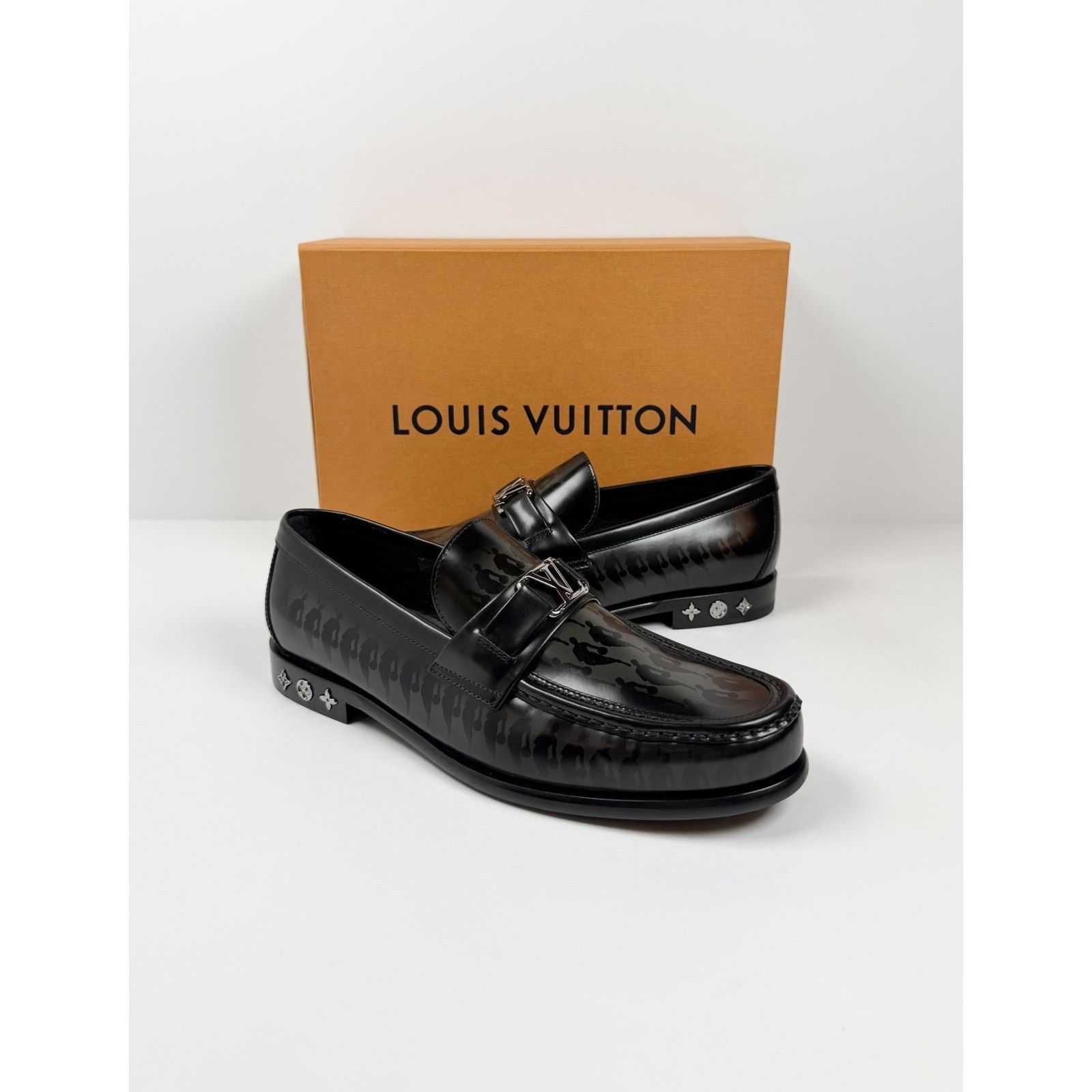 Louis Vuitton Size 7LV/8US - Louis Vuitton x NBA Major Loafers NEW Size US 8 / EU 41 - 2 Thumbnail