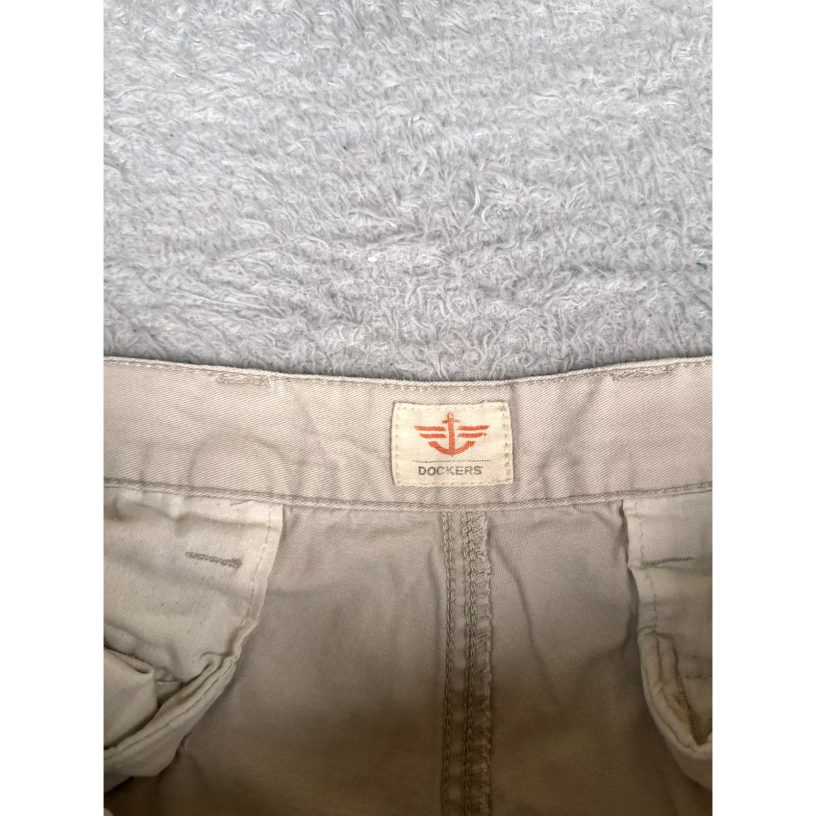 Dockers Dockers Cargo Shorts Men 34 Beige 100% Cotton Twill Regular Fit Casual Everyday 34x10 Size US 34 / EU 50 - 7 Thumbnail