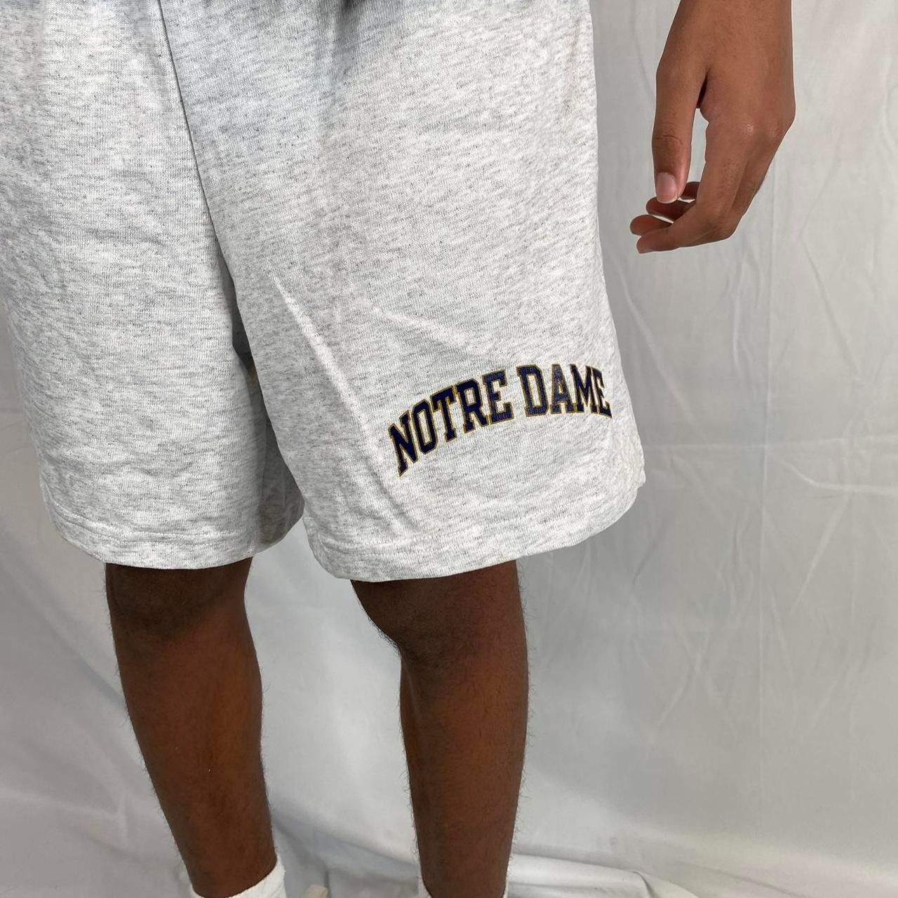 Champion Vintage NOTRE DAME athletic CHAMPION Shorts Size US 36 / EU 52 - 2 Thumbnail