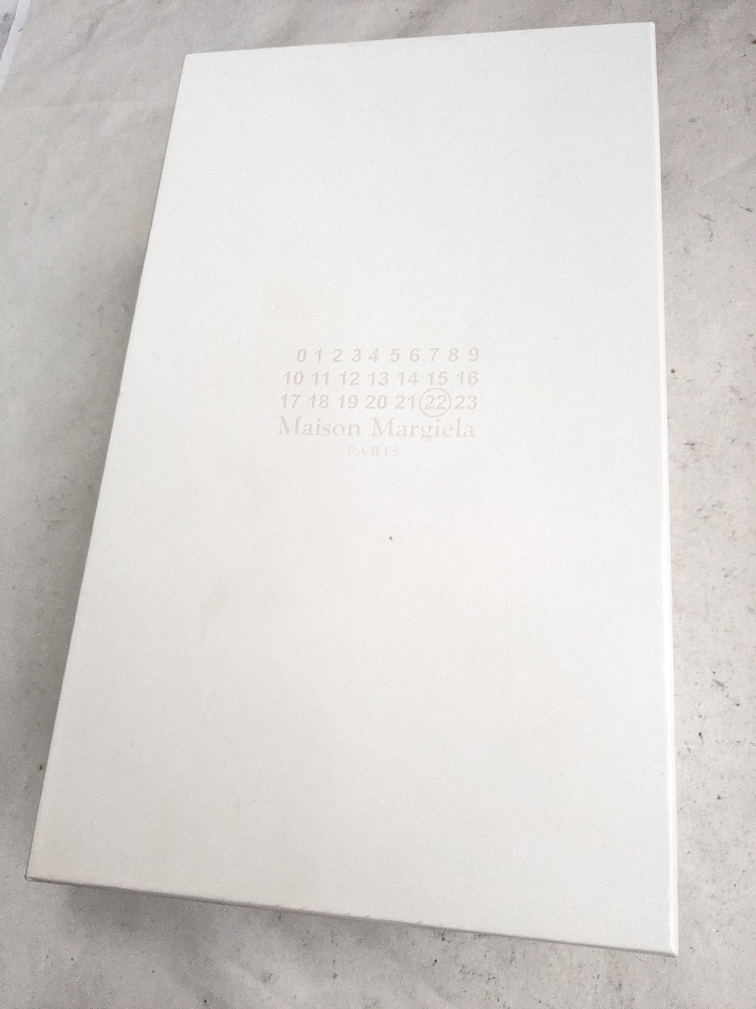Maison Margiela Maison Margiela GAT Replica Black 8 41 Low Tops Size US 8 / EU 41 - 18 Thumbnail