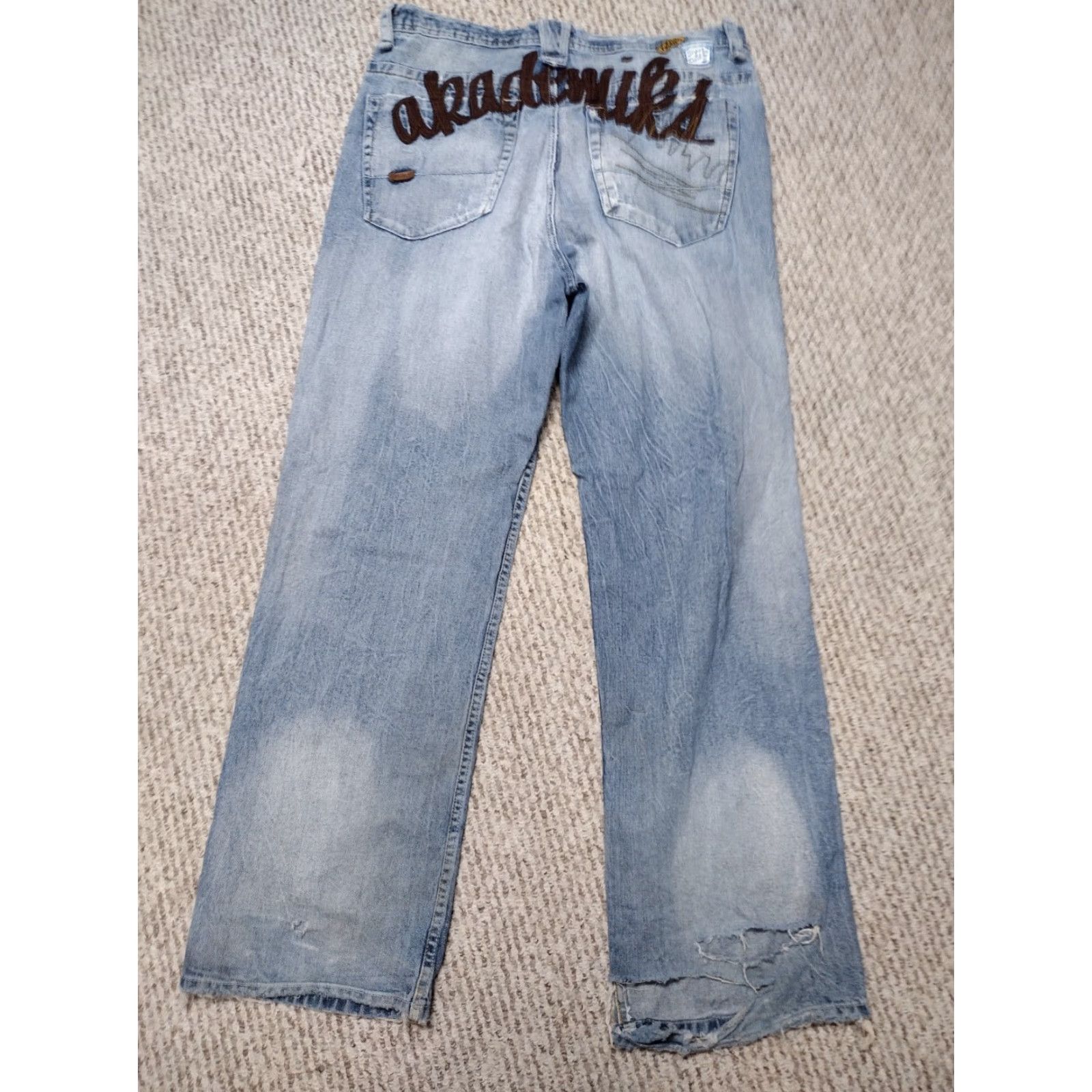 Akademiks VINTAGE Akademiks Mens Jeans Distressed Embroidered Baggy Hip Hop 36 Blue Denim Cotton Relaxed Regular Buttons Zips Distressed See Photos Mens Size US 36 / EU 52 - 6 Thumbnail