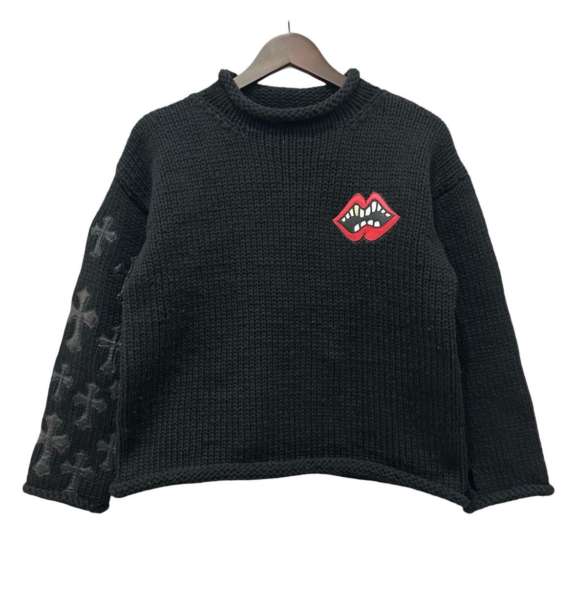 クロムハーツCashmere Fleur Cross leather Patch Chrome Hearts cashmere sweater Red Cross fleur leather patch