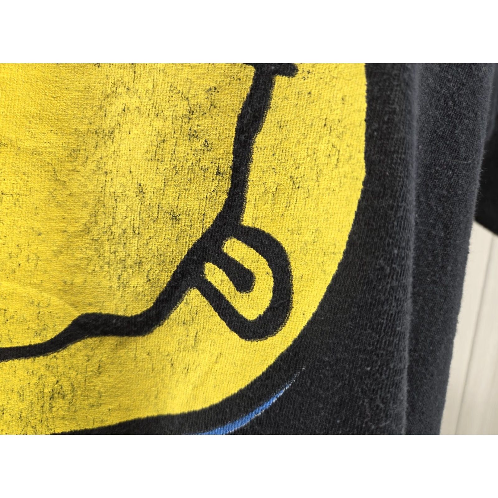 Vintage VINTAGE Nirvana T-Shirt Graphic Distressed Black Yellow Smiley Face Men's XL Crew Neck 100% Cotton Gildan 5000 Size US XL / EU 56 / 4 - 5 Thumbnail