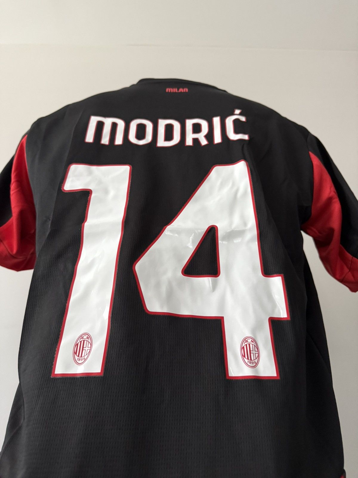Puma Luka Modric #14 AC Milan 2025/26 Home New Soccer Jersey Size US XL / EU 56 / 4 - 10 Thumbnail