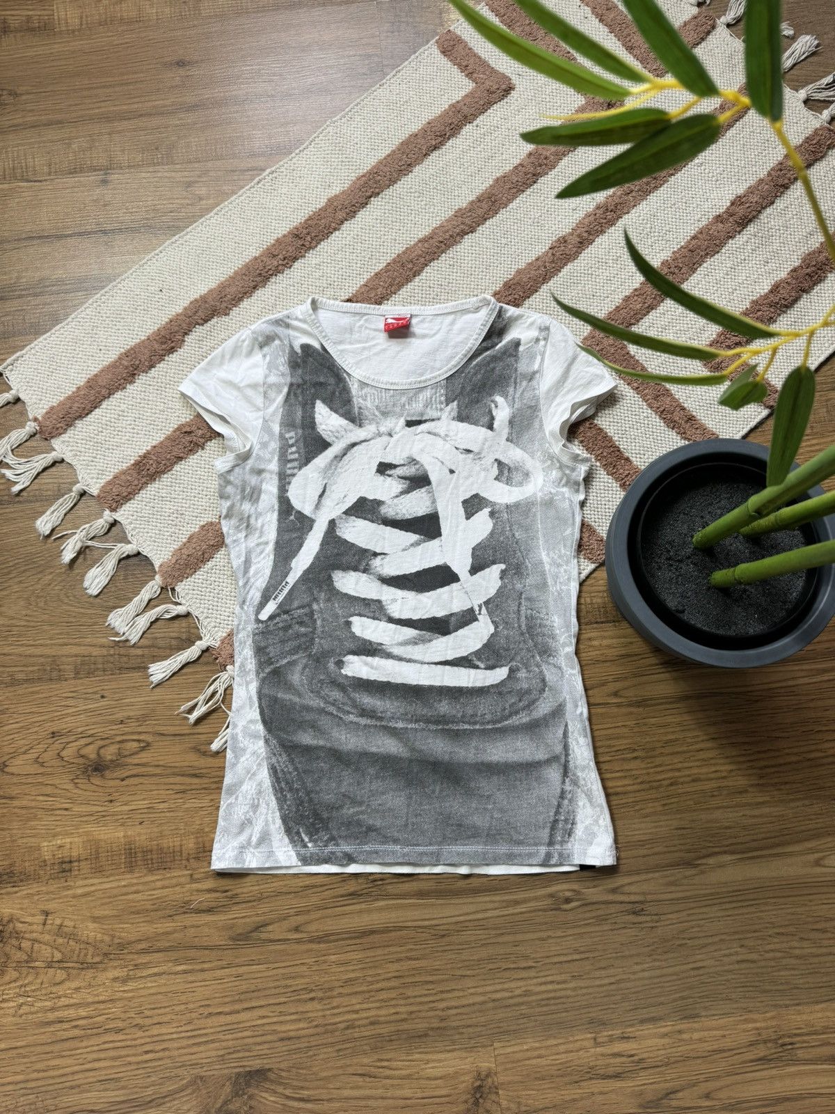 VINTAGE PUMA CUTE BOW 2000s TEE