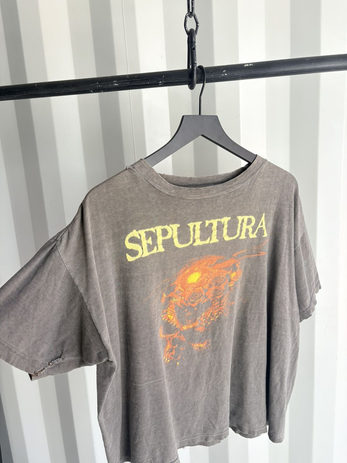 Band Tees Vintage Sepultura Shirt Faded Distressed GRUNGE Band Size US XL / EU 56 / 4 - 3 Thumbnail