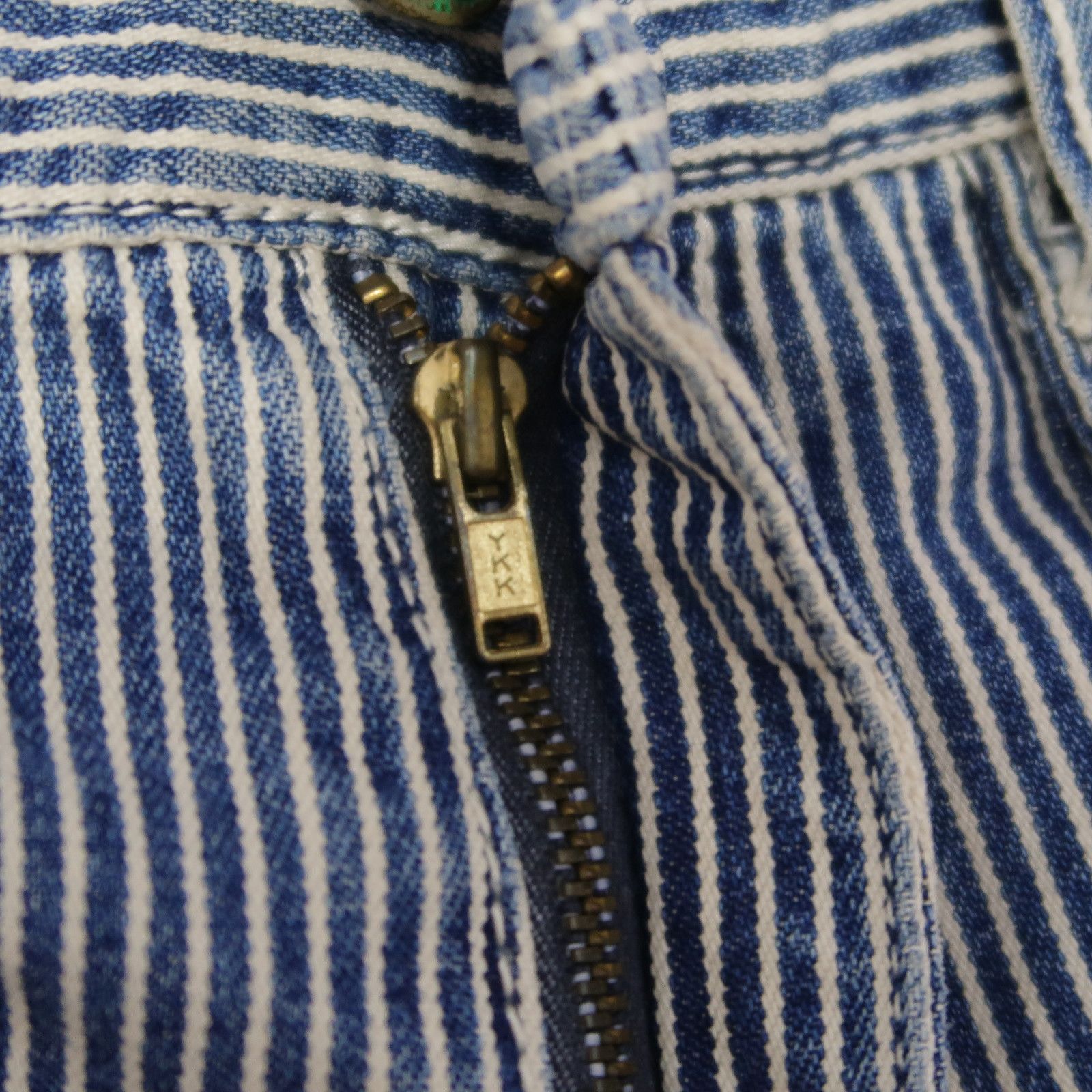 Oshkosh Vintage 70s Oshkosh Hickory Fatigue Cargo Pants Denim Size US 31 - 12 Thumbnail