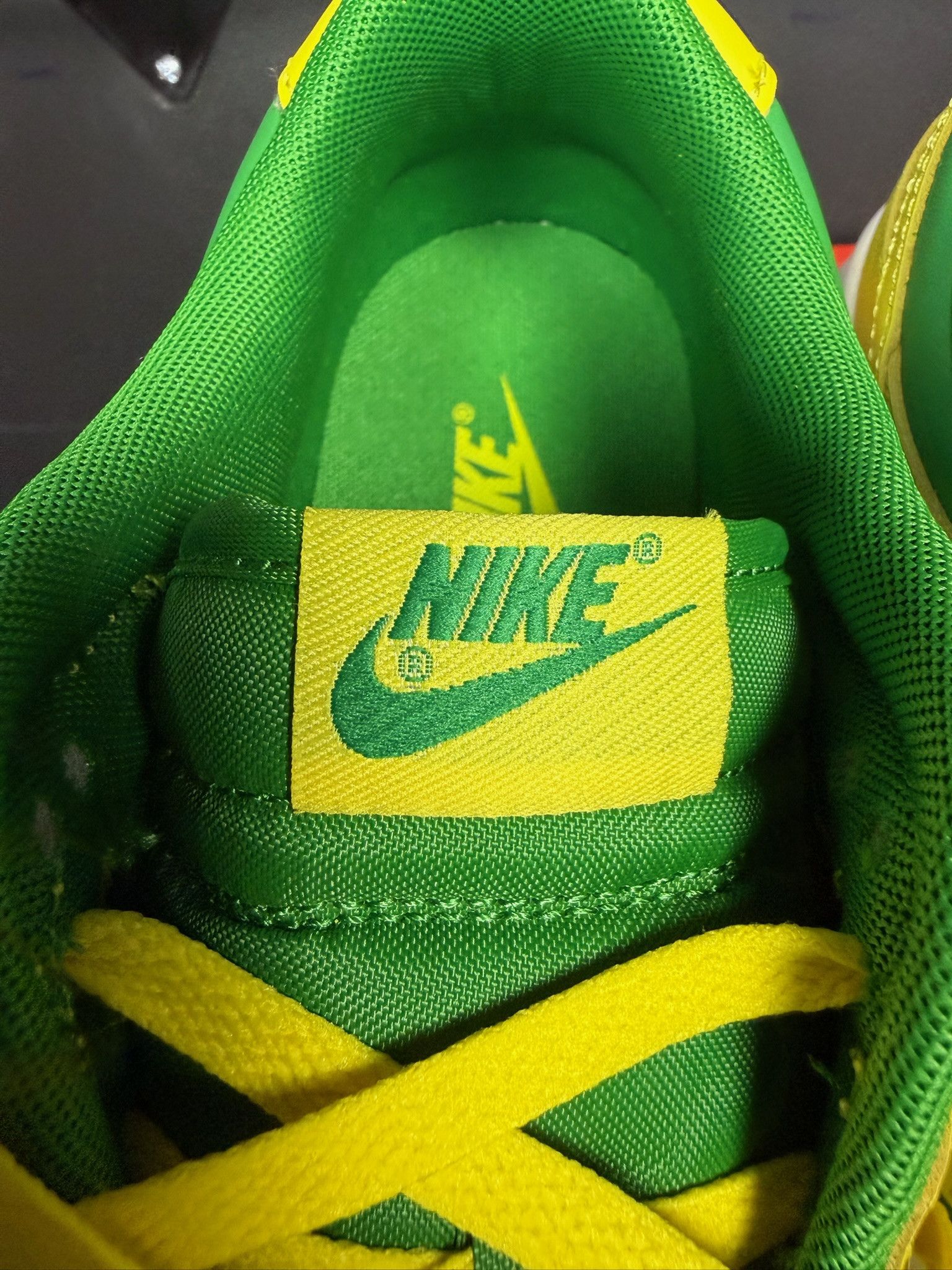 Nike Nike Dunk Low "Reverse Brazil" - Size 10 Size US 10 / EU 43 - 6 Thumbnail
