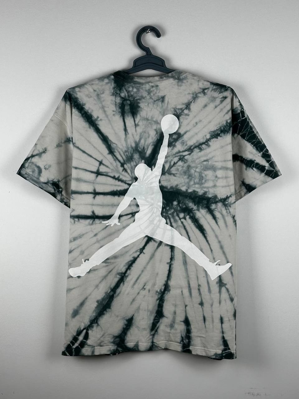 Jordan Brand × Nike Rare Jordan Big Logo Tie Die Heavy T Shirt Size US XL / EU 56 / 4 - 1 Thumbnail