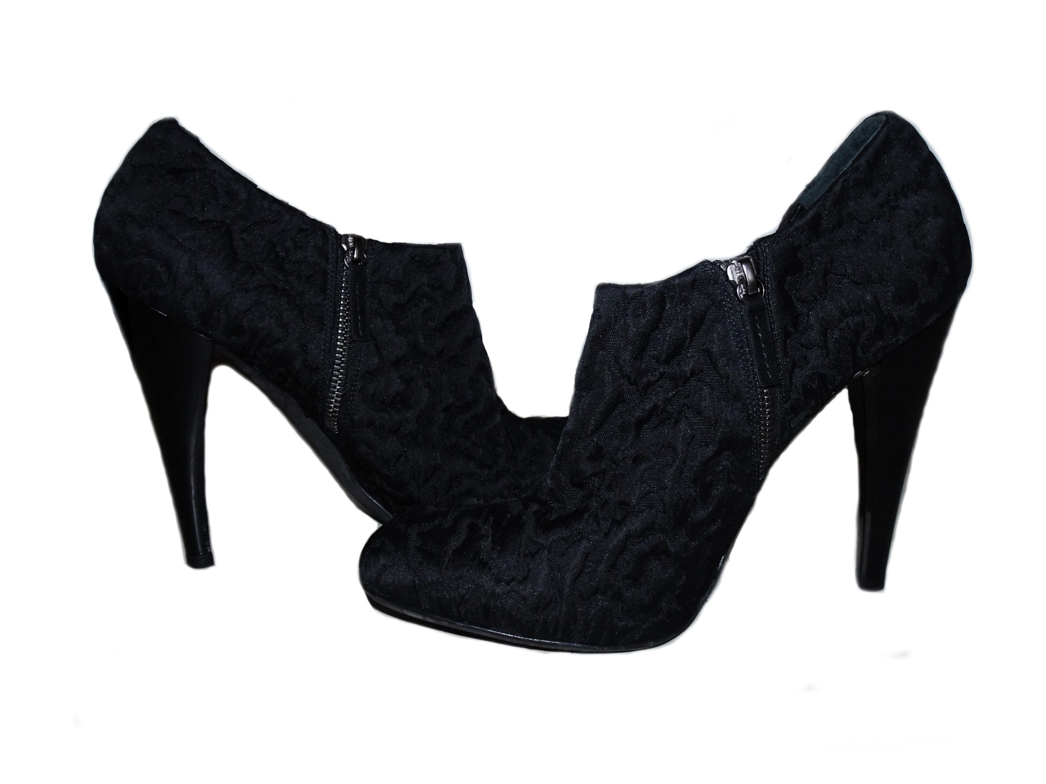 Giambattista Valli GIAMBATTISTA VALLI ANKLE BOOTS Size US 10 / IT 40 - 1 Thumbnail