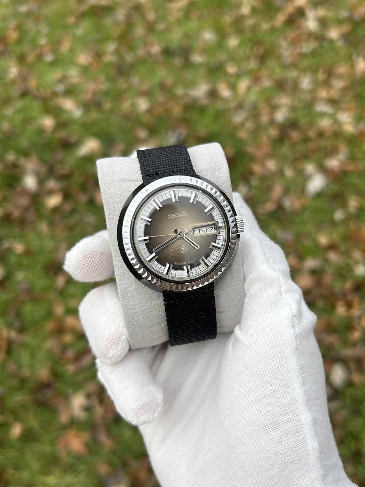 Vintage Vintage Raketa Watch Made In USSR Soviet Mechanical 1980s Size ONE SIZE - 3 Thumbnail