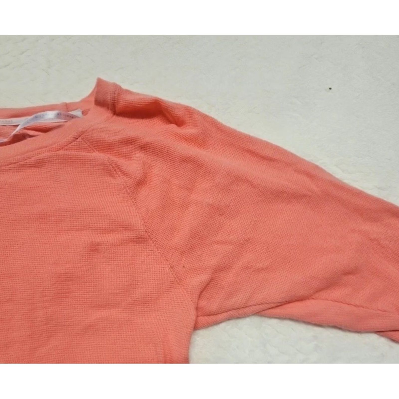 Calvin Klein VINTAGE Calvin Klein Top Women’s Large Casual Ragland Coral 3/4 Sleeve Crew Neck Pullover Knit Lightweight All Seasons Womens Size L / US 10 / IT 46 - 2 Thumbnail