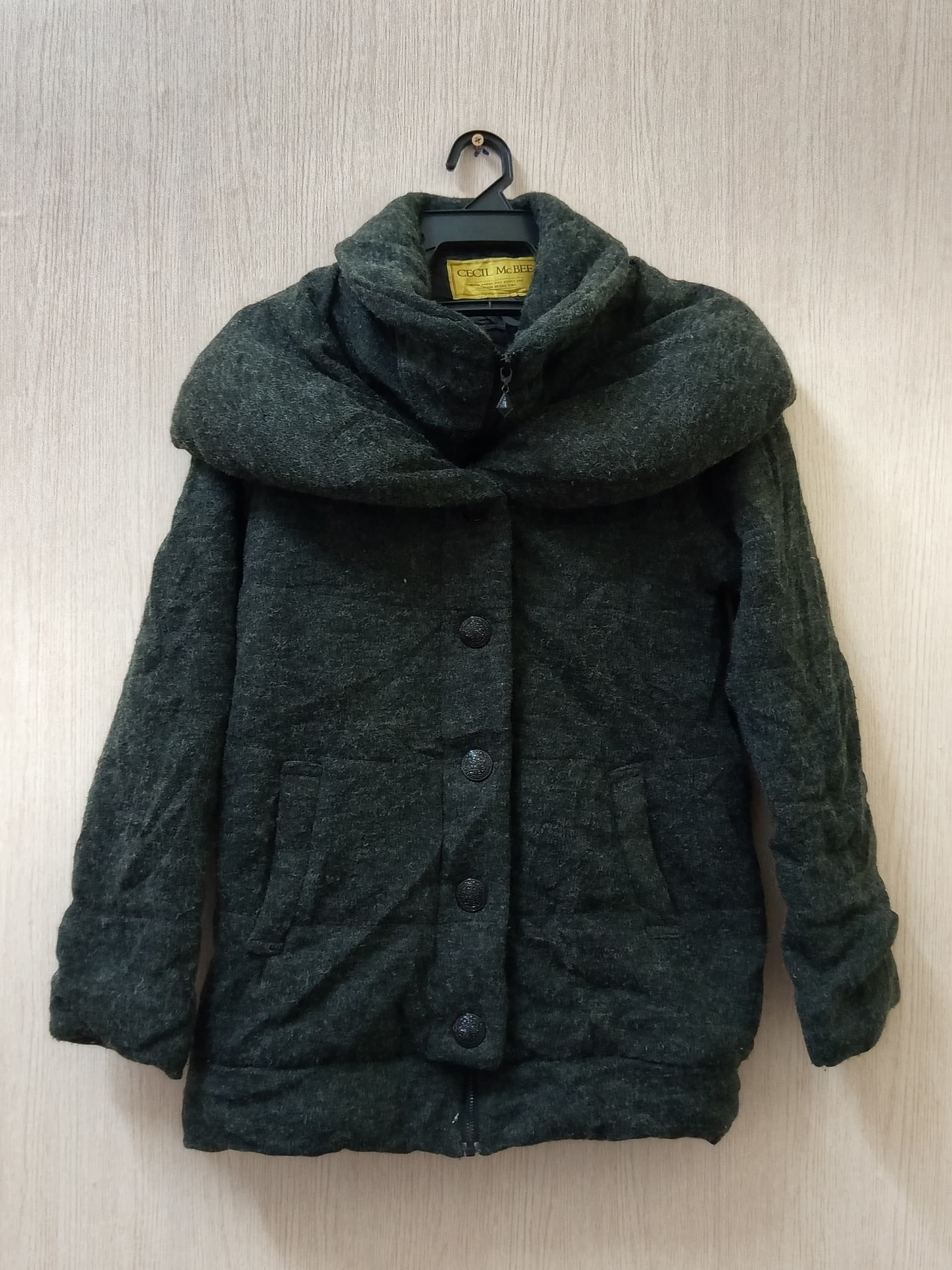 𝐋𝐨𝐬✟ 𝐀𝐫𝐜𝐡𝐢𝐯𝐞𝐬 | SOLD OUT CECIL McBEE fur jacket