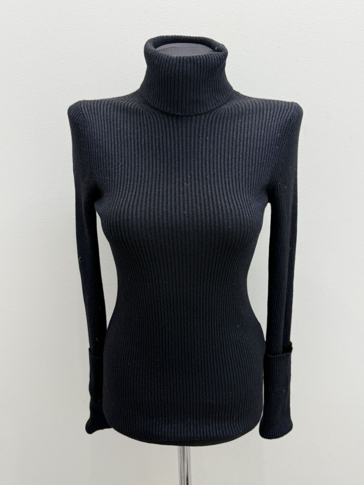 Roberto Cavalli Roberto Cavalli Ribbed Metal Wool Turtleneck Sweater Size XS / US 0-2 / IT 36-38 - 1 Thumbnail