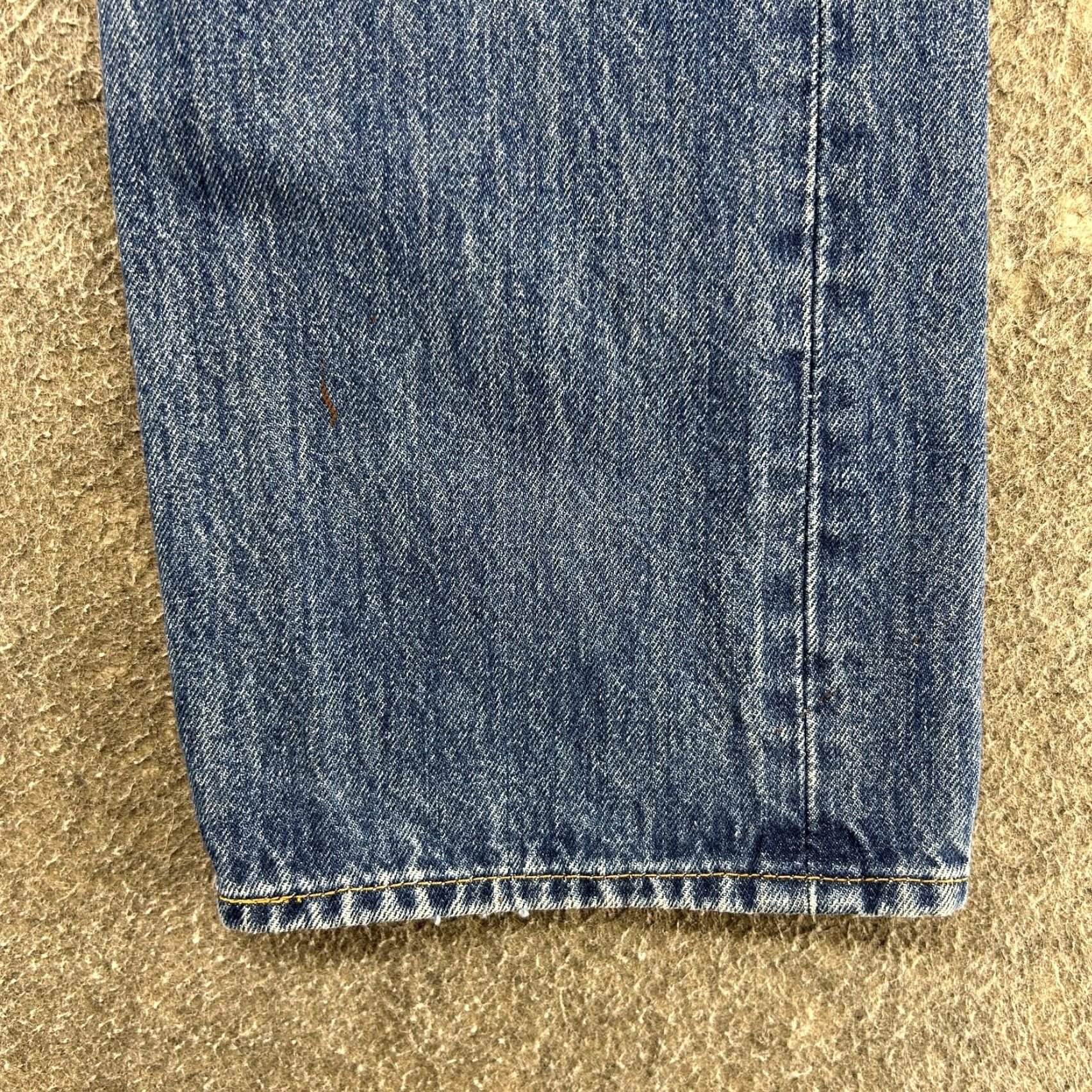 Levi's VINTAGE Levi's 501 Jeans Mens 34x30 Blue Straight Regular Fit Medium Wash Distressed Button Fly Cotton Denim Inseam 30 Size US 34 / EU 50 - 5 Thumbnail