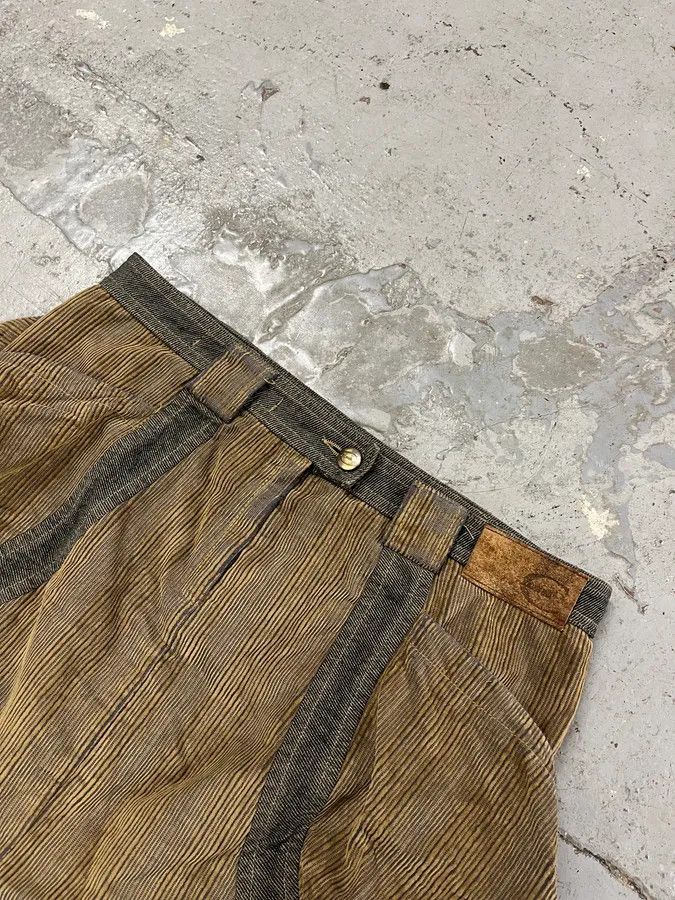 Just Cavalli AW2004 Cavalli Brown Velvet Cargo Skirt Size 28" / US 6 / IT 42 - 5 Thumbnail