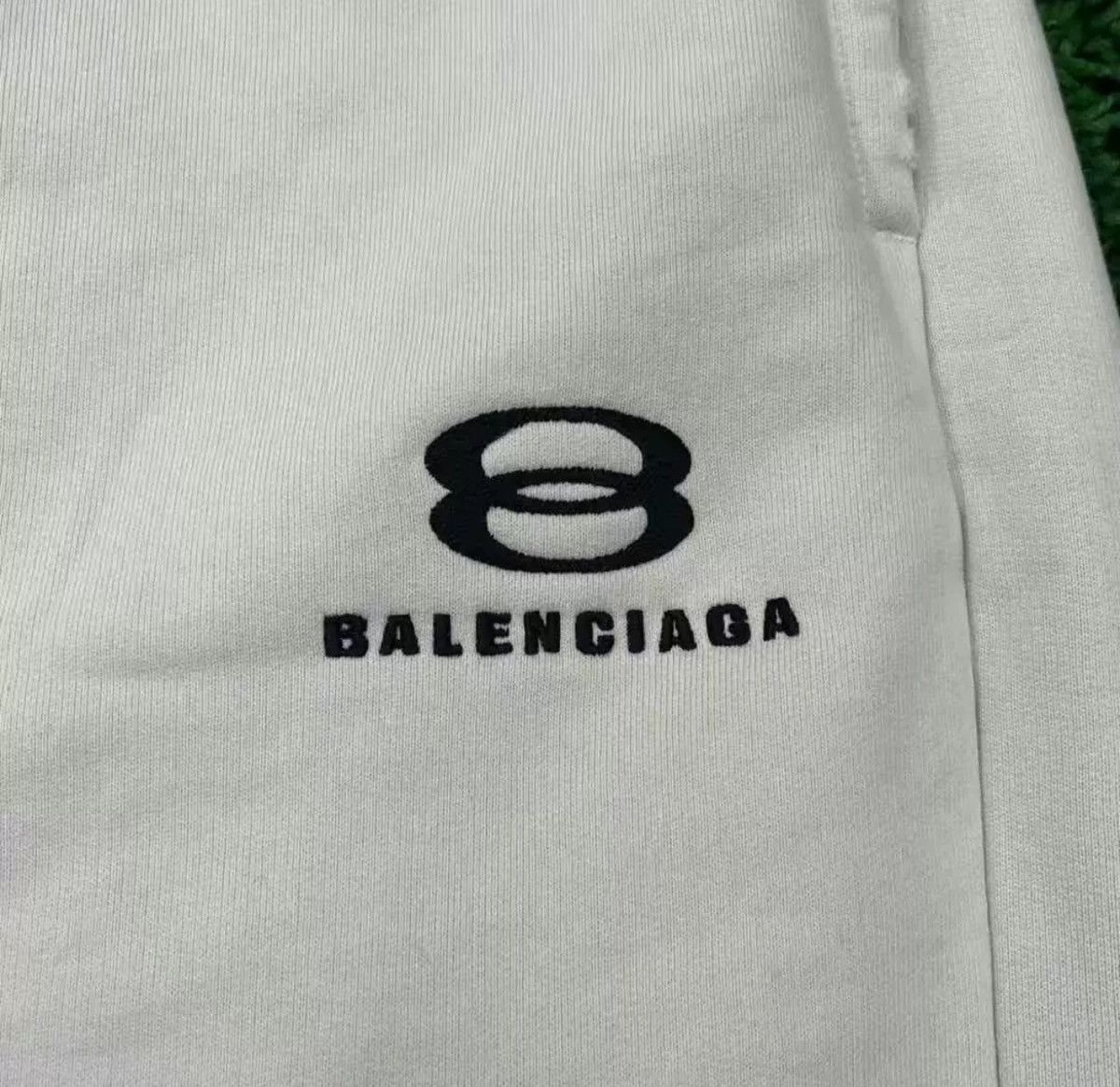 Balenciaga balenciaga 24ss white sweatpants Size US 33 - 3 Thumbnail