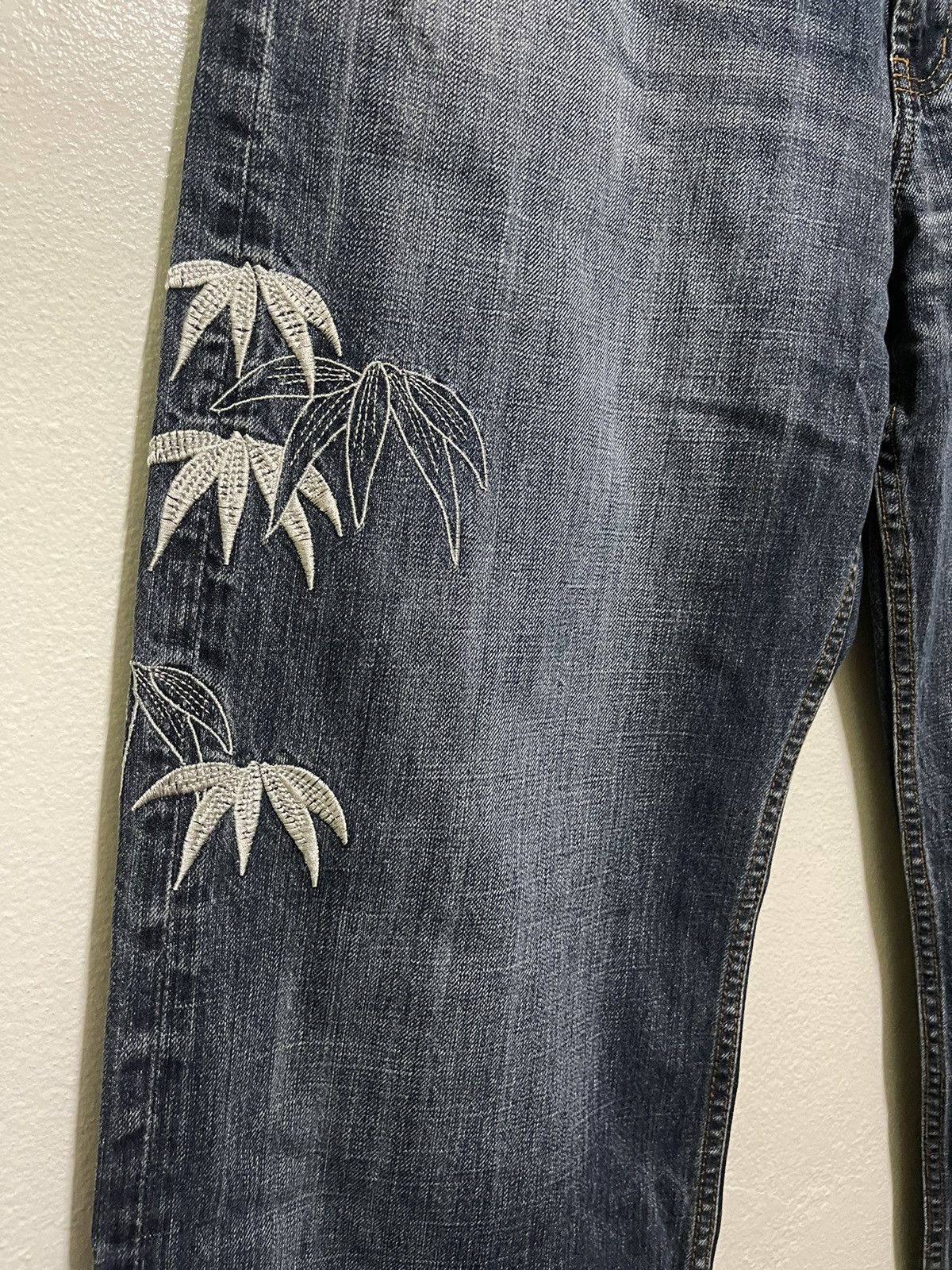 Japanese Brand Tiger Motive Embroidery Jeans Size US 35 - 3 Thumbnail