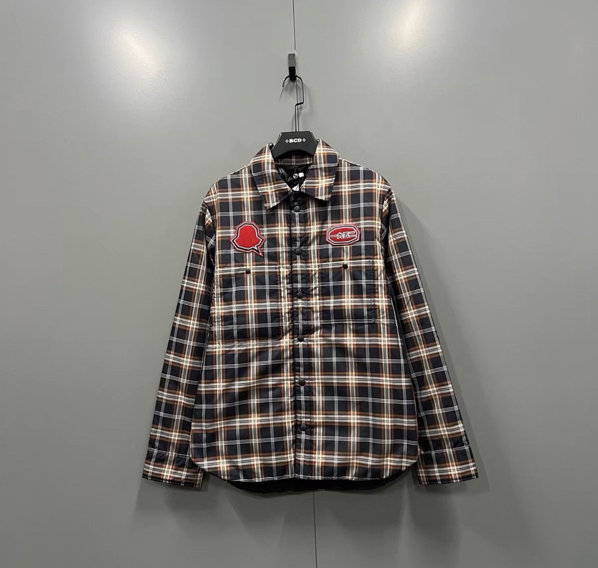 Moncler Moncler Checked Logo Embroidered Down Jacket J41 Size US M / EU 48-50 / 2 - 1 Thumbnail