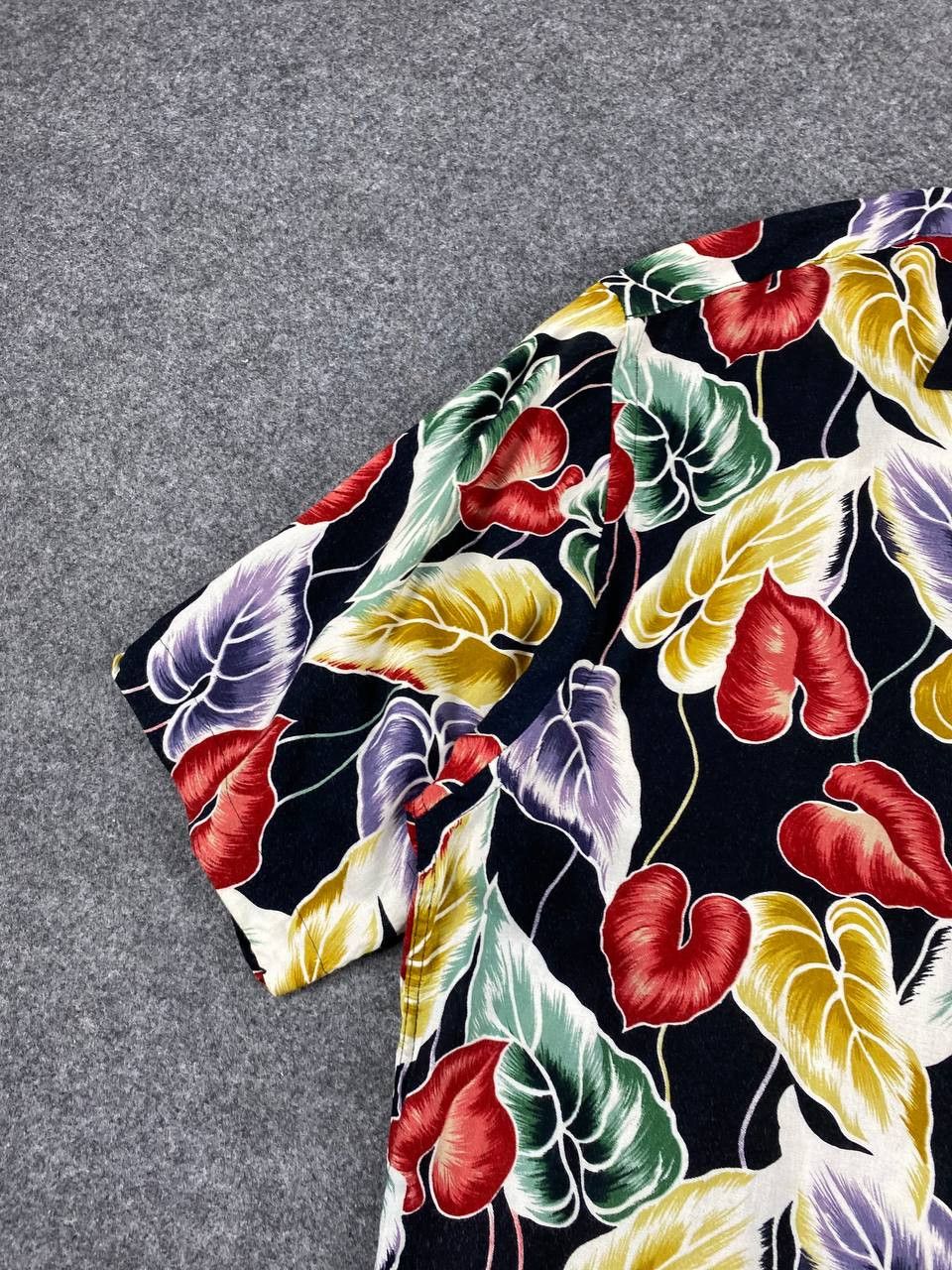 Pierre Cardin vintage piere cardin 100 rayon hawaiian shirt nice design Size US L / EU 52-54 / 3 - 4 Thumbnail