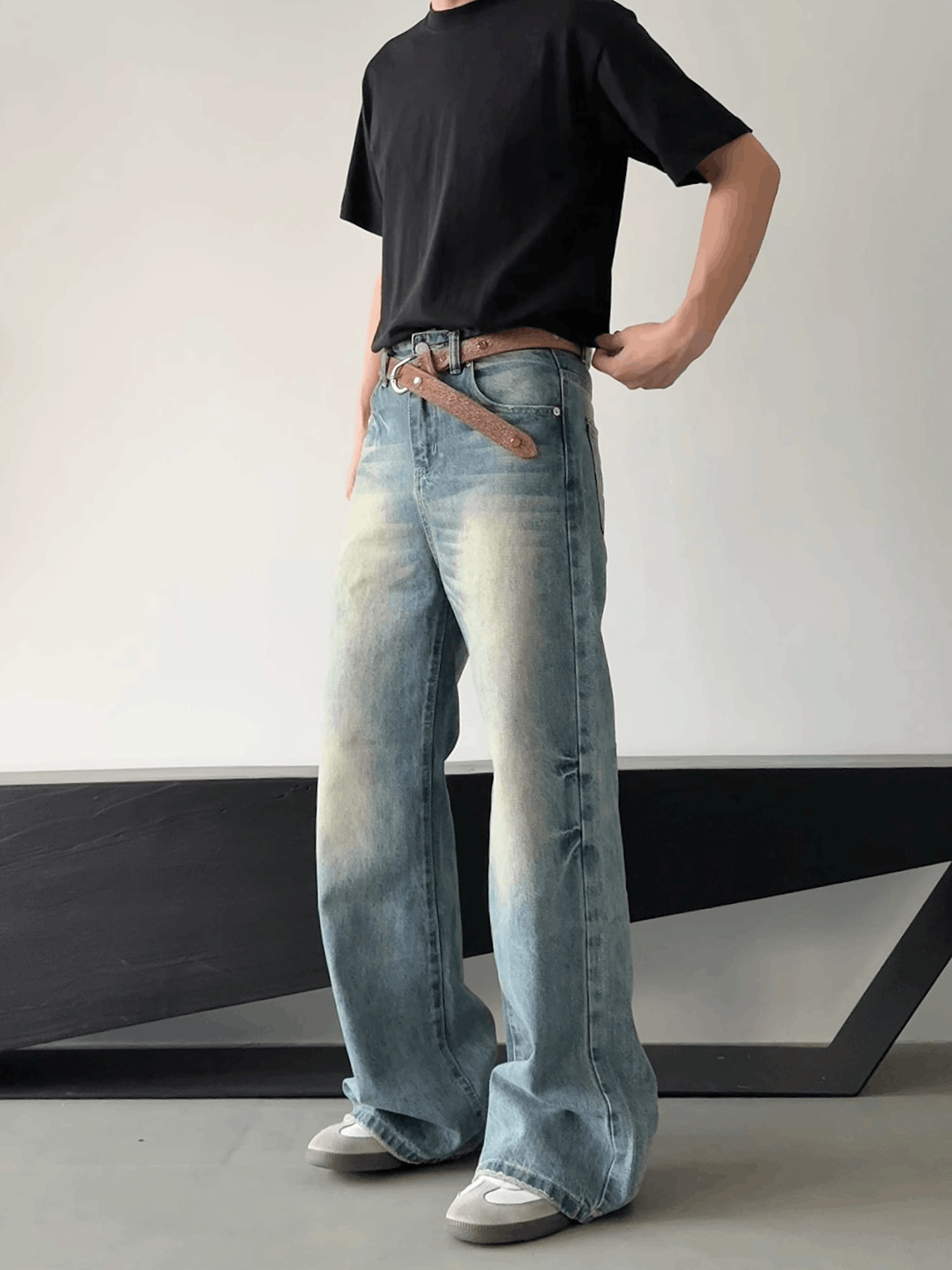 Japanese Brand Light Blue Wide Leg Flare Jeans Size US 32 / EU 48 - 1 Thumbnail