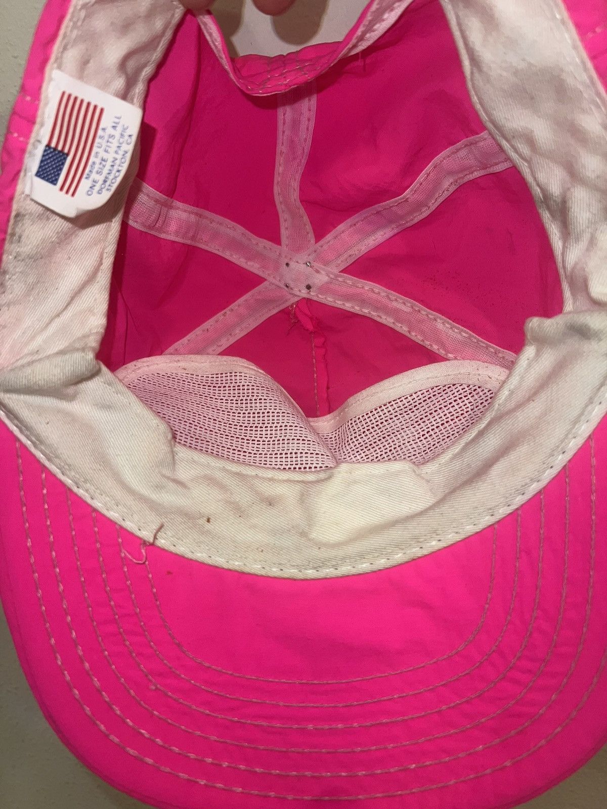 Warner Bros Vintage Warner Bros Miami Vice Pink Hat Size ONE SIZE - 4 Thumbnail