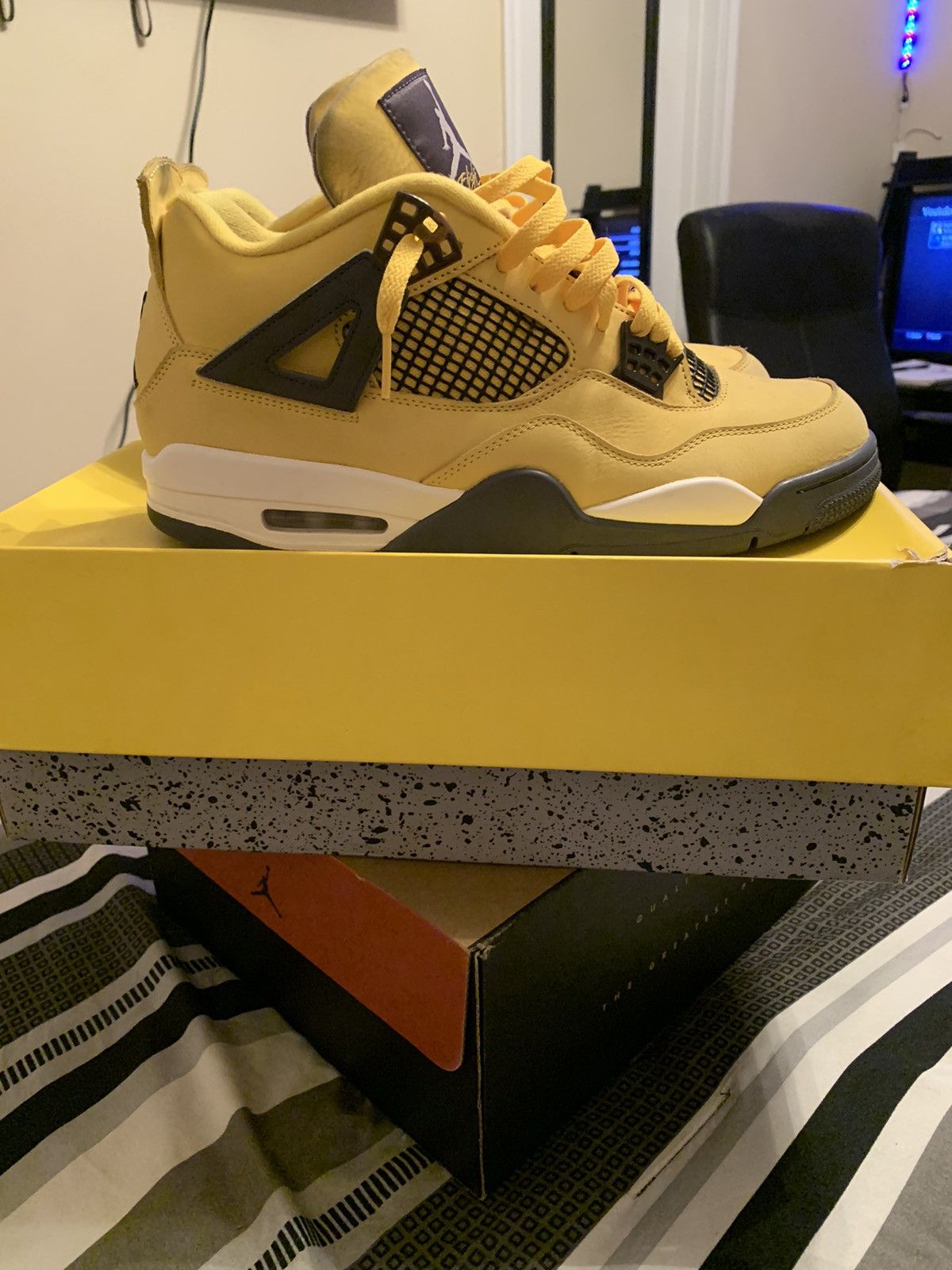 snipes jordan 4 lightning