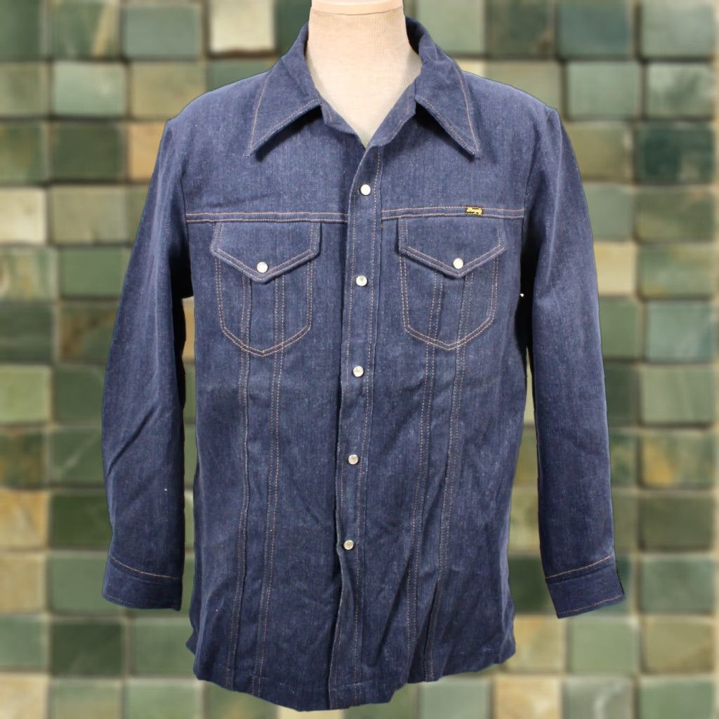 Wrangler VTG Wrangler Denim Jacket 70s Blue Pearl Snap 1970s NOS Jeans Shirt Men Medium Blue Denim Shirt Men’s 70s Wrangler Jacket Vintage Adults Mens Size US M / EU 48-50 / 2 - 1 Thumbnail