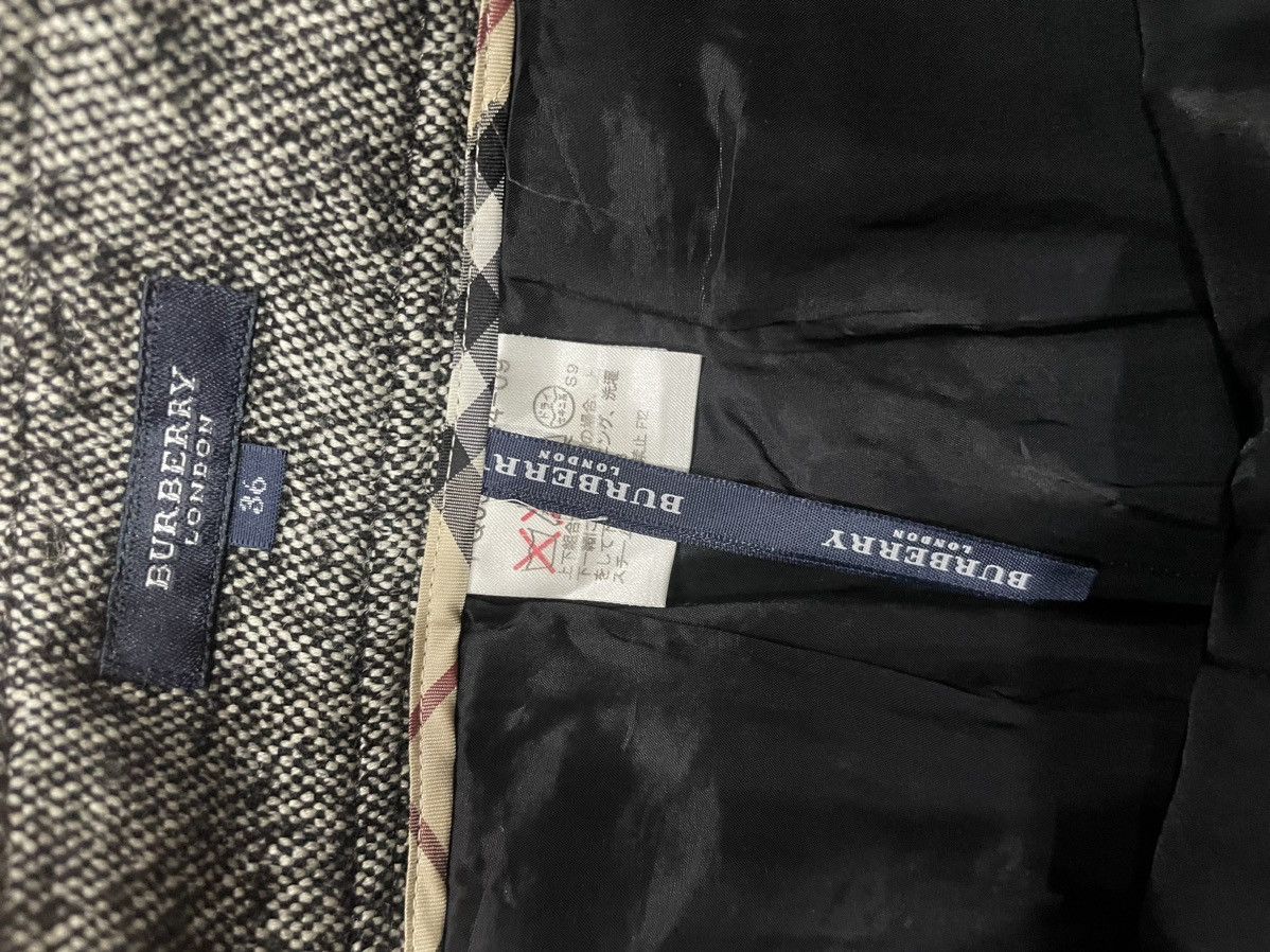 Burberry Burberry short Size 28" / US 6 / IT 42 - 4 Thumbnail
