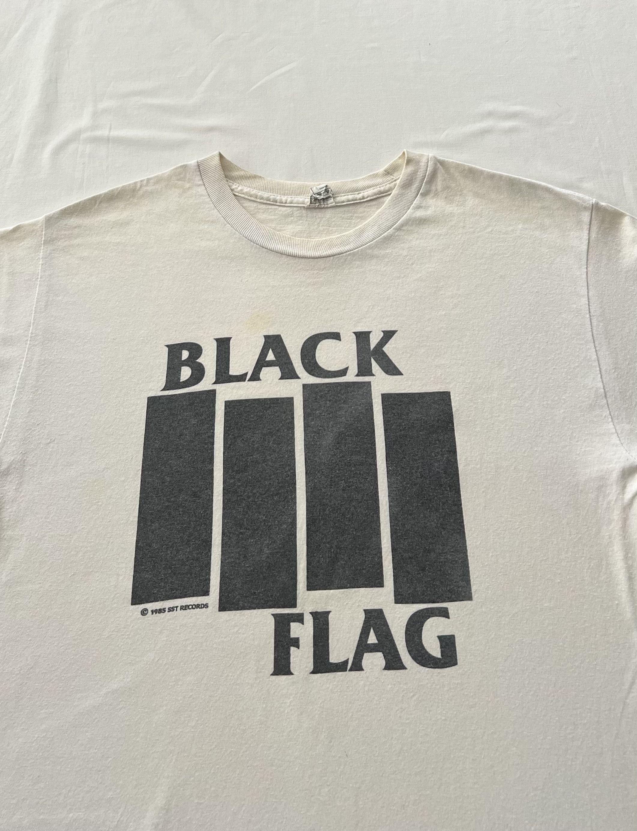 Band Tees Vintage 2000s Black Flag 1985 SST Records White Tee Size US M / EU 48-50 / 2 - 4 Thumbnail