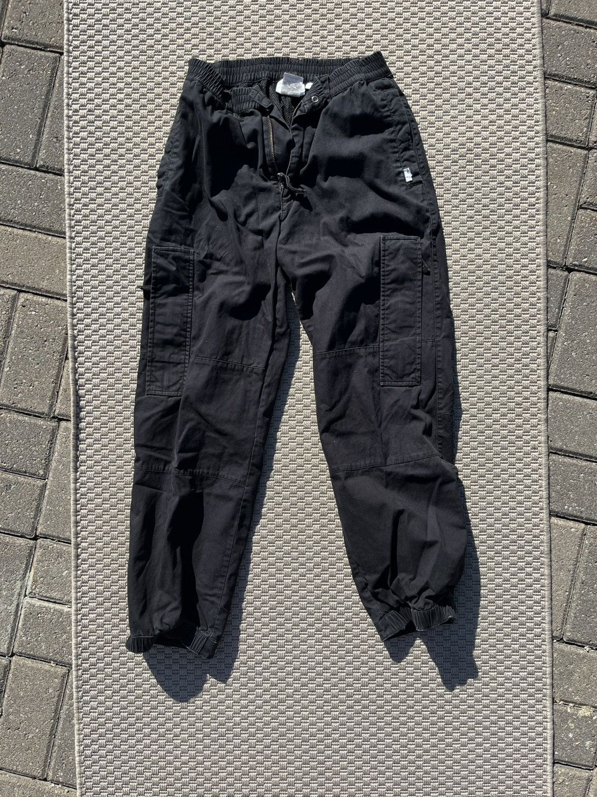 thisisneverthat thisisneverthat black cargo pants Size US 29 - 1 Thumbnail