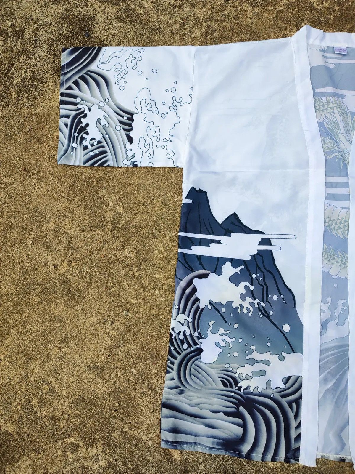 Japanese Brand Anhelon Dragon Kimono Jacket – Wave & Mountain Print Size US L / EU 52-54 / 3 - 10 Thumbnail