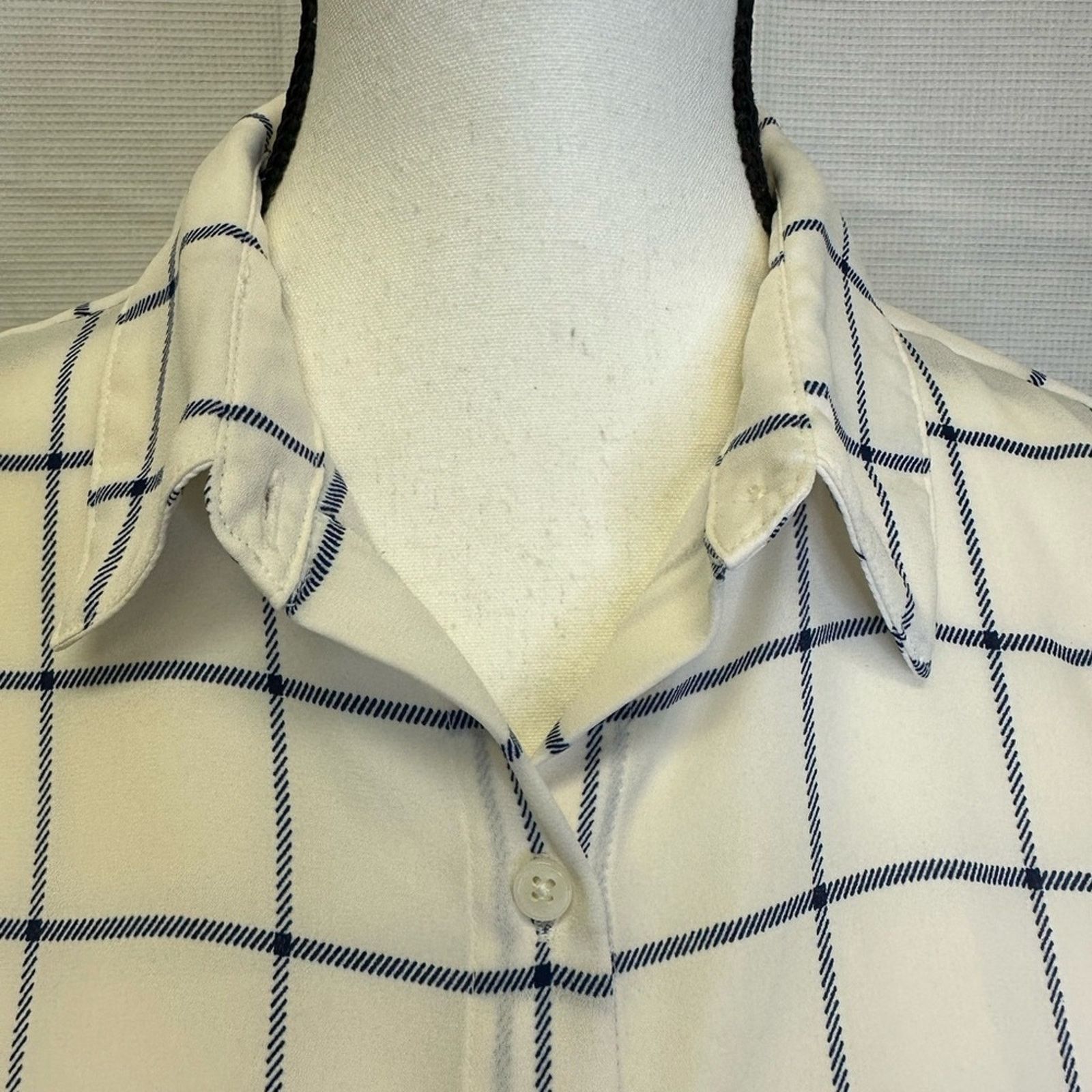 Banana Republic Banana Republic Sheer Plaid Button-Down Blouse Size S Size S / US 4 / IT 40 - 3 Thumbnail