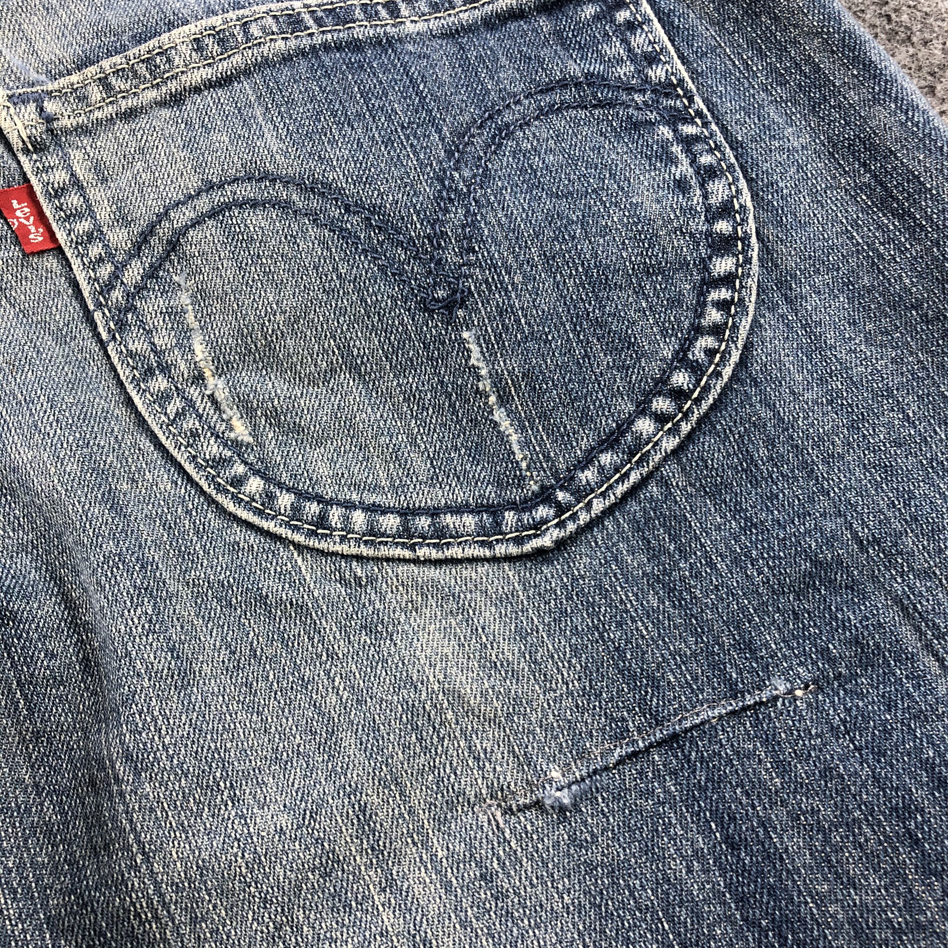 Levi's Vintage Blue Wash Levis Jeans-J2030 Size US 33 - 8 Thumbnail