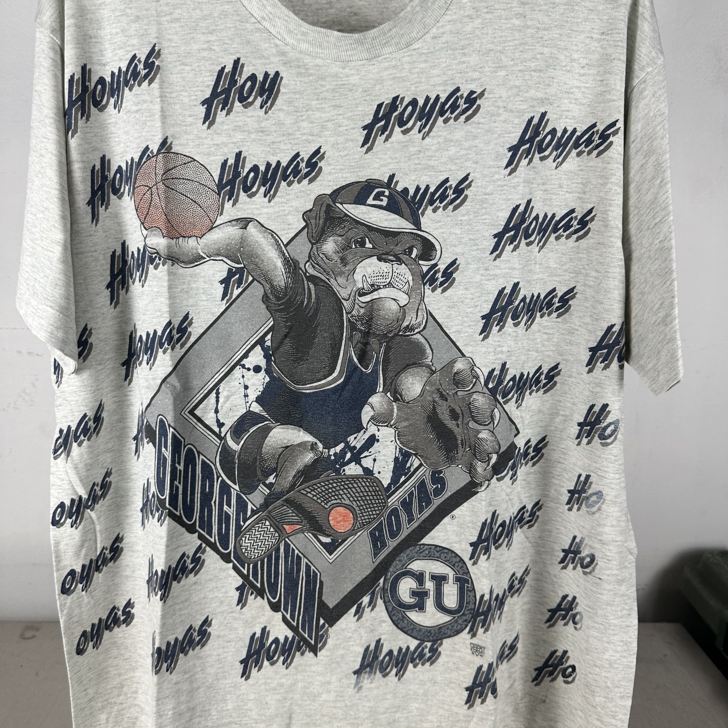 Vintage 90s Georgetown Hoyas Basketball NCAA Mascot AOP T-Shirt Size US XL / EU 56 / 4 - 2 Thumbnail
