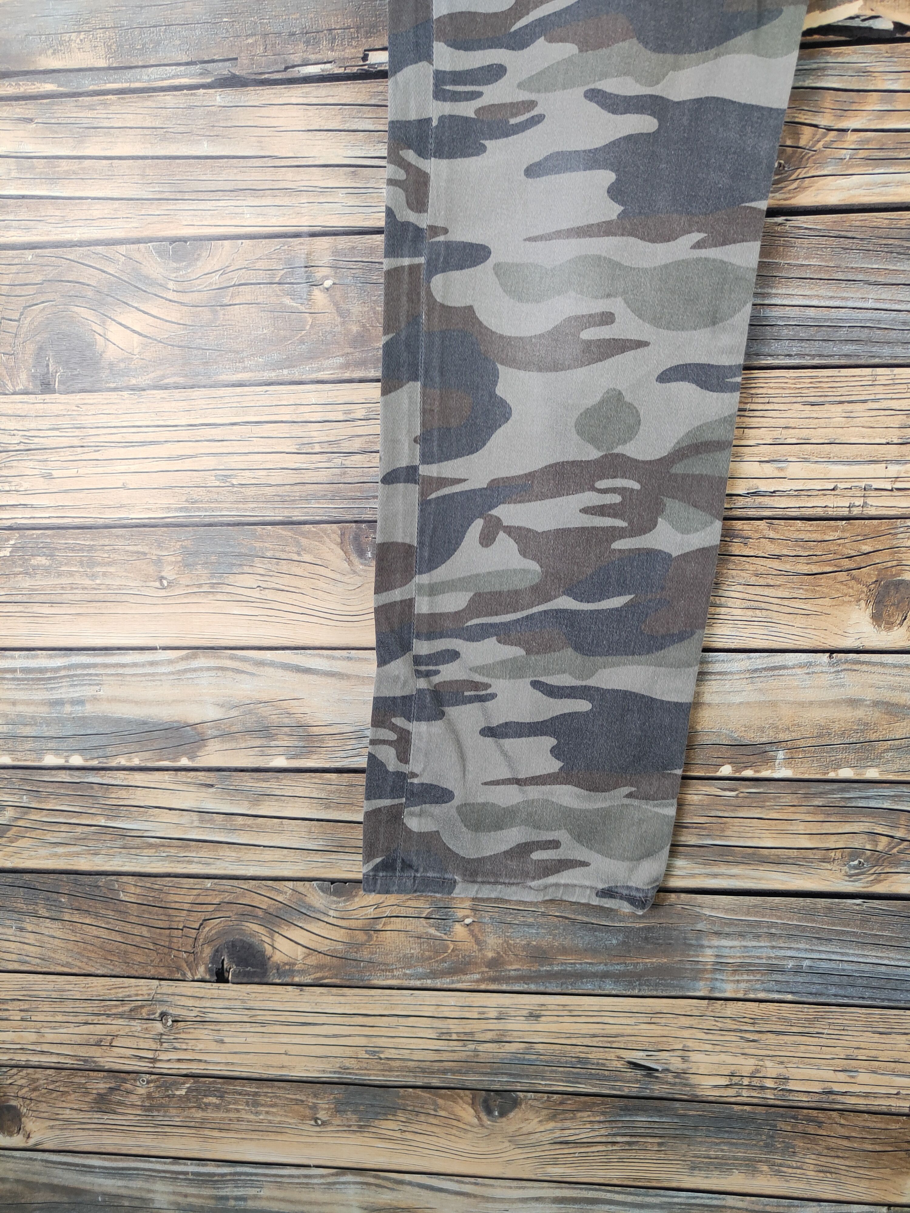 Japanese Brand DL Japanese Brand Camouflage Multipocket Cargo Pants #2341 Size 29" - 4 Thumbnail