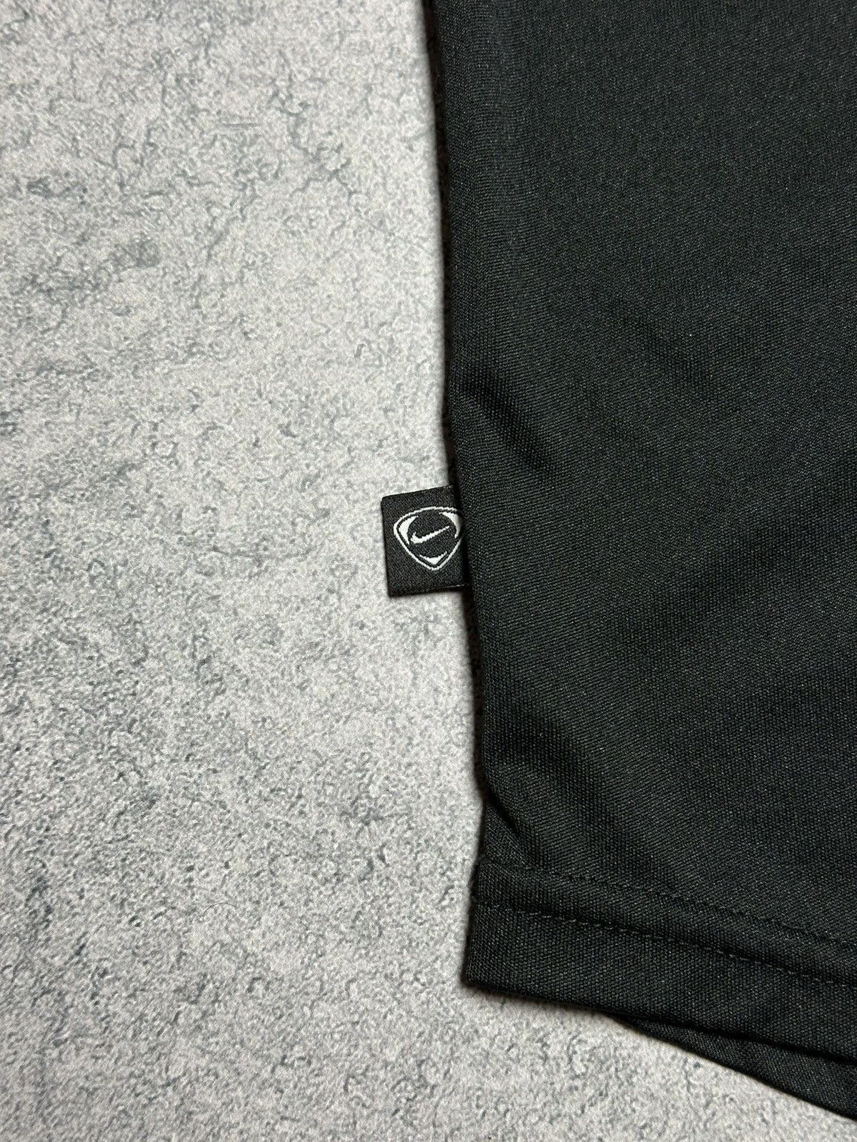 Nike Vintage Nike Total 90 Center Swoosh T-Shirt Size US S / EU 44-46 / 1 - 4 Thumbnail