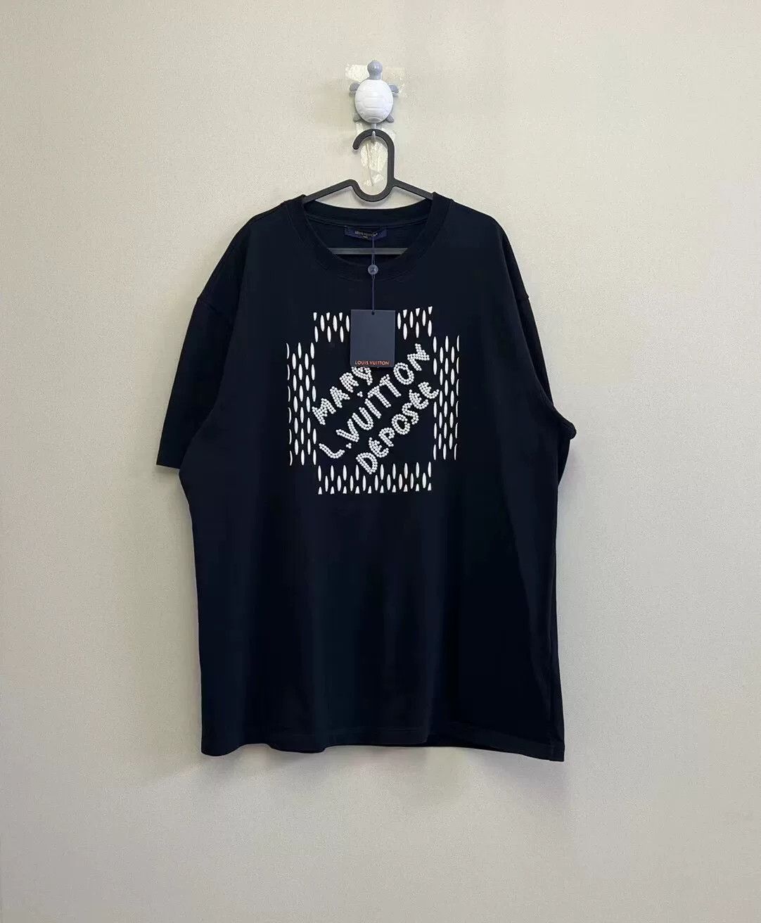 Louis Vuitton louis vuitton black embroidered short sleeve t-shirt Size US XXL / EU 58 / 5 - 1 Thumbnail