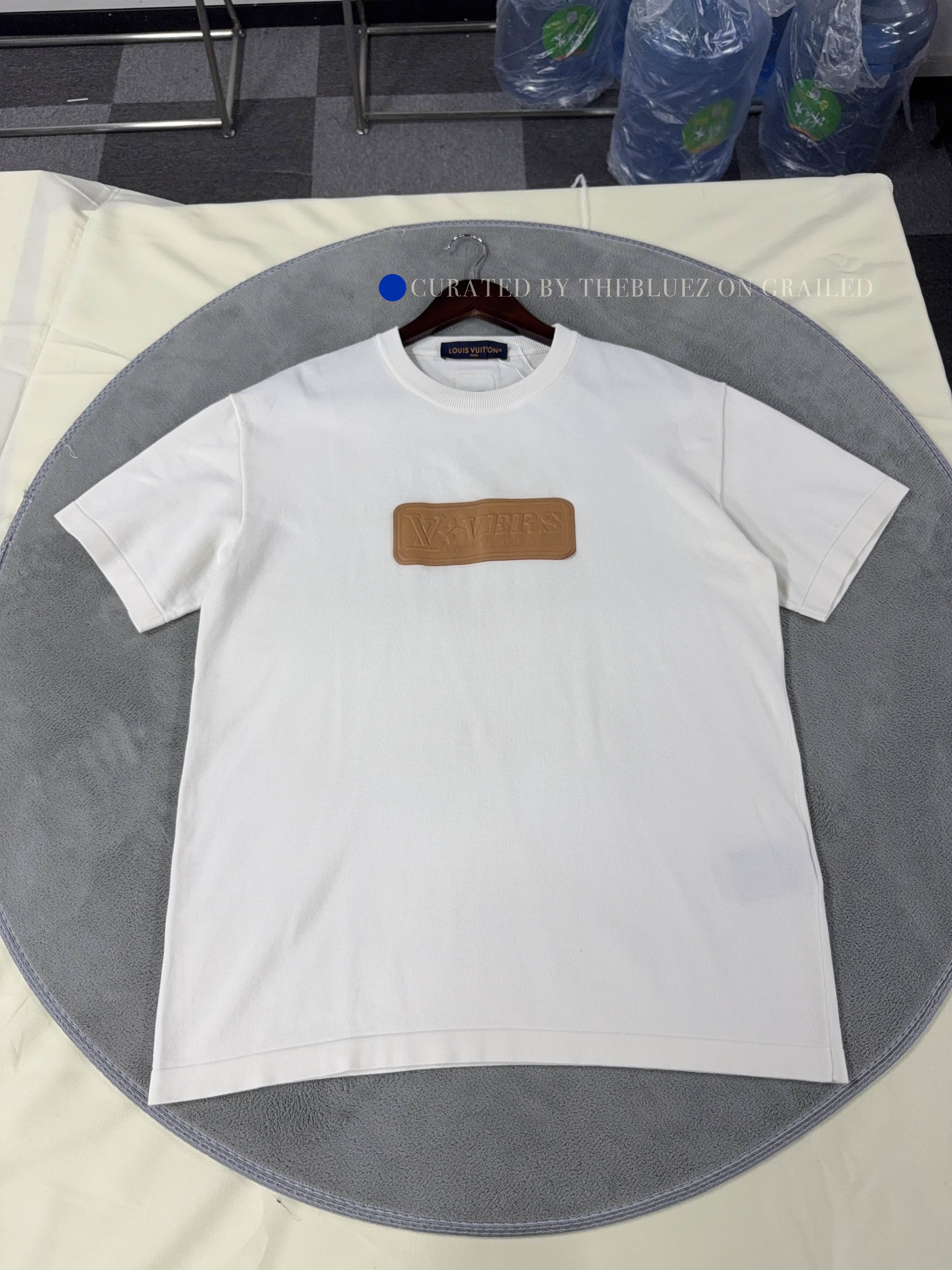 Louis Vuitton White Short Sleeve Shirt with Leather Patch Size US M / EU 48-50 / 2 - 1 Thumbnail