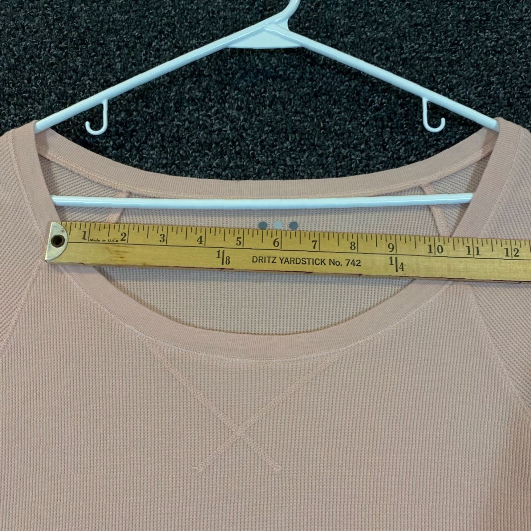 Vintage TITLE NINE Top Womens Medium Light Pink Scoop Neck Long Sleeve Pullover Stretch T-Shirt Size M / US 6-8 / IT 42-44 - 5 Thumbnail