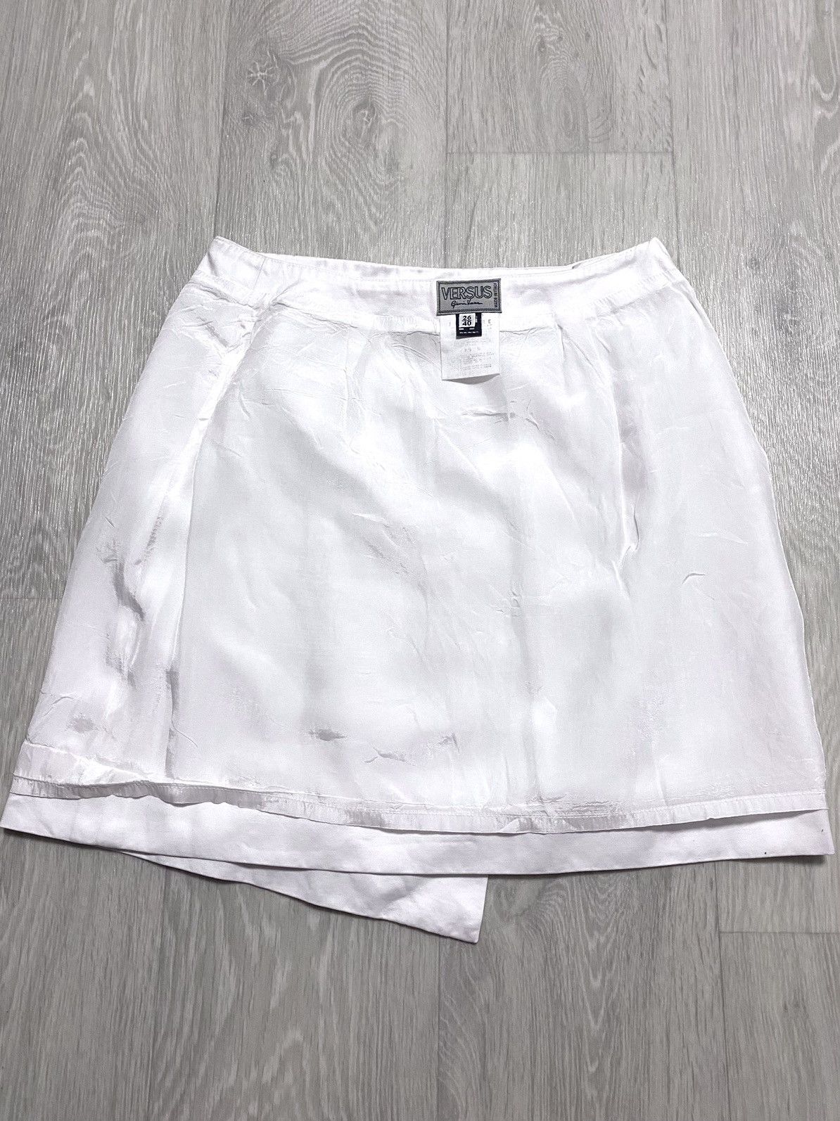 Versace Womens Versus Gianni Versace Vintage White Cotton Mini Skirt Size 27" / US 4 / IT 40 - 16 Thumbnail